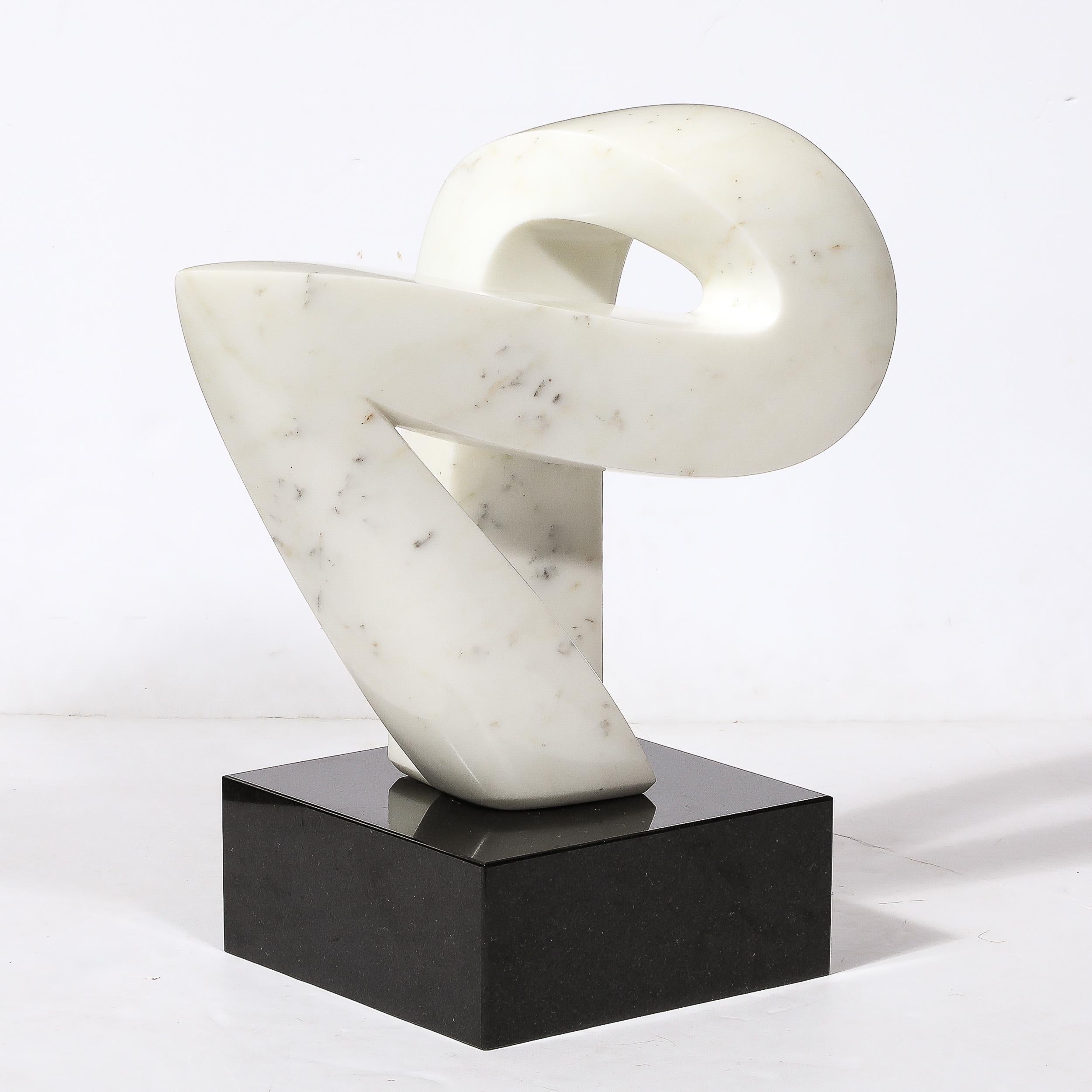 Sculpture abstraite en marbre de Carrare, moderne du milieu du siècle dernier en vente 4