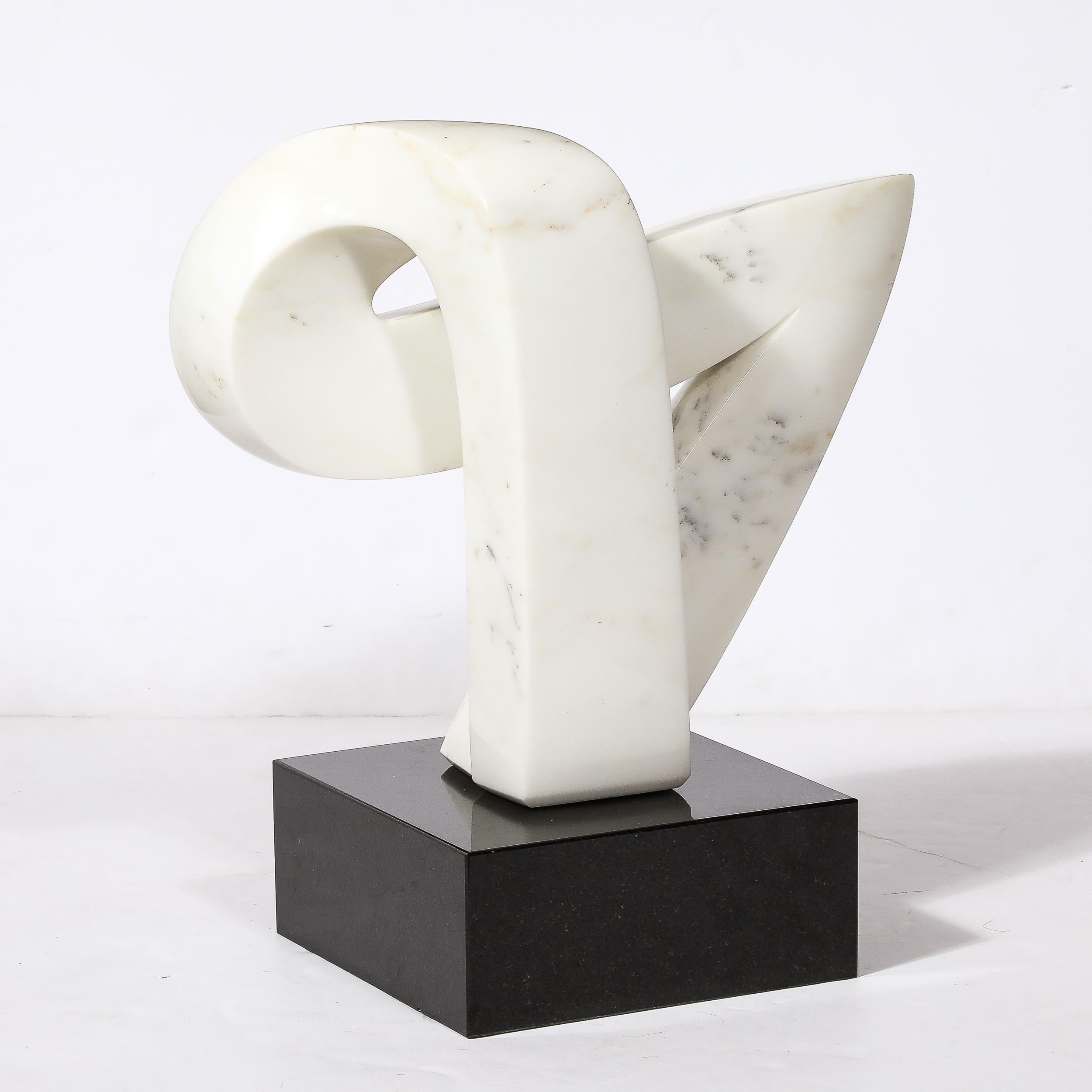 Fin du 20e siècle Sculpture abstraite en marbre de Carrare, moderne du milieu du siècle dernier en vente