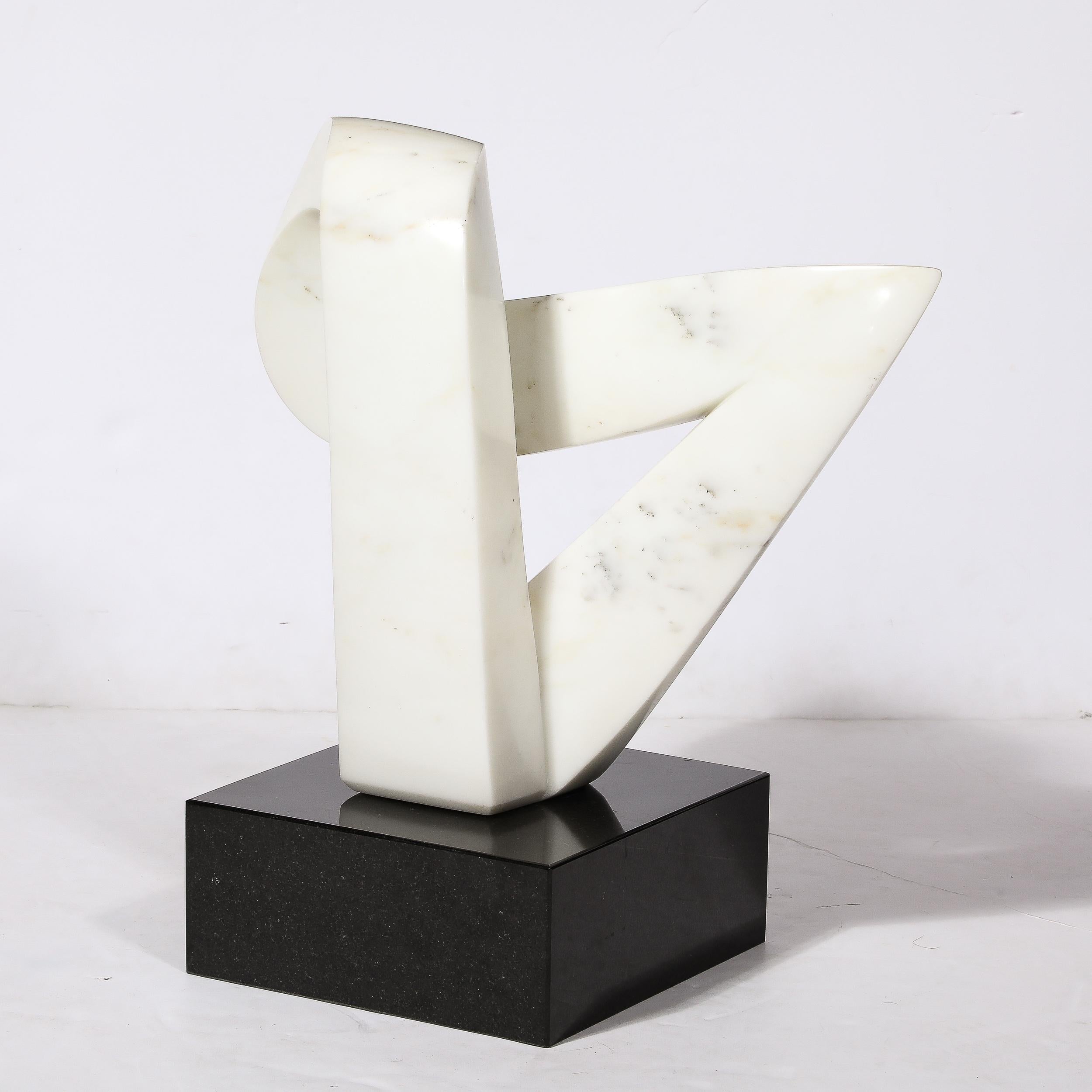 Sculpture abstraite en marbre de Carrare, moderne du milieu du siècle dernier en vente 1