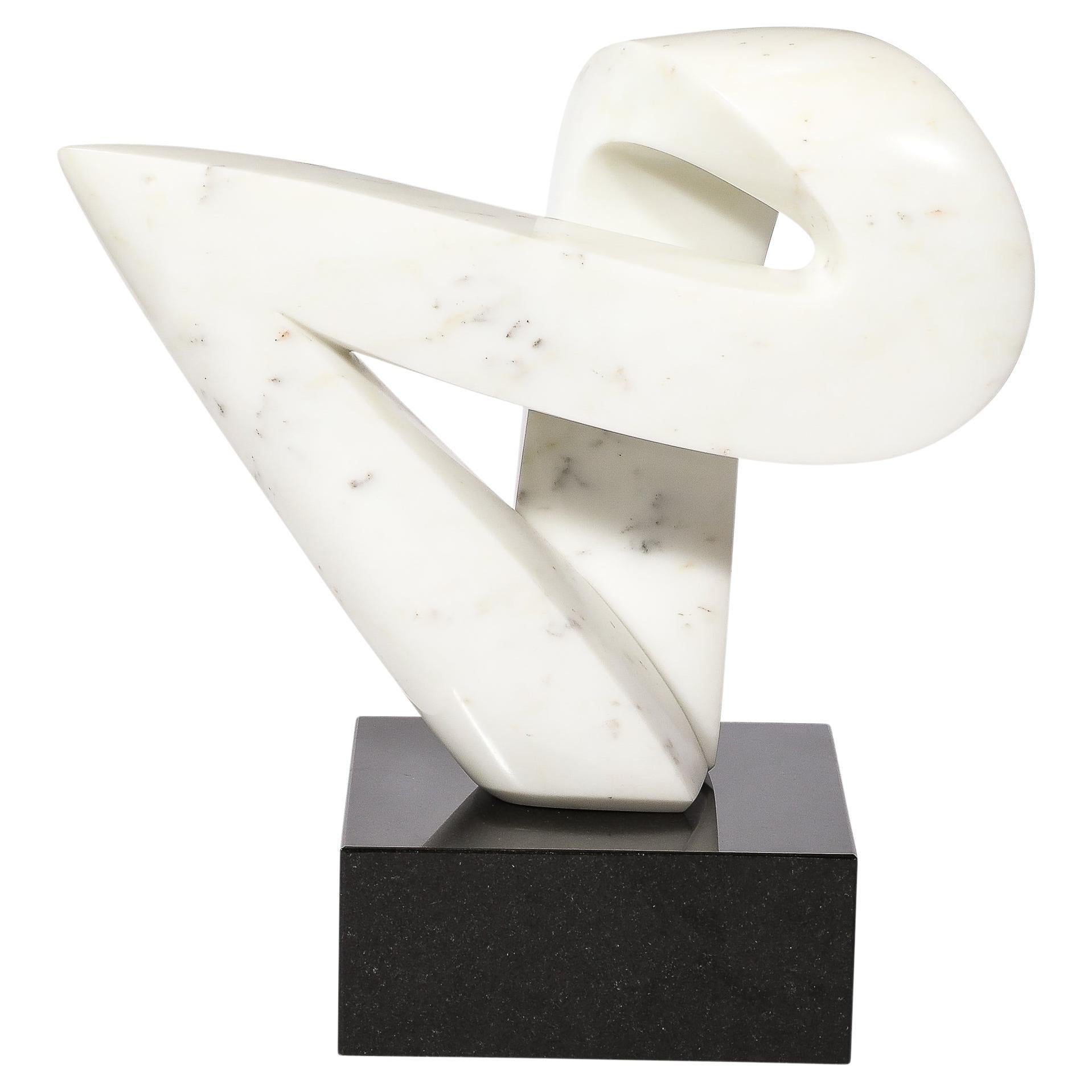 Sculpture abstraite en marbre de Carrare, moderne du milieu du siècle dernier