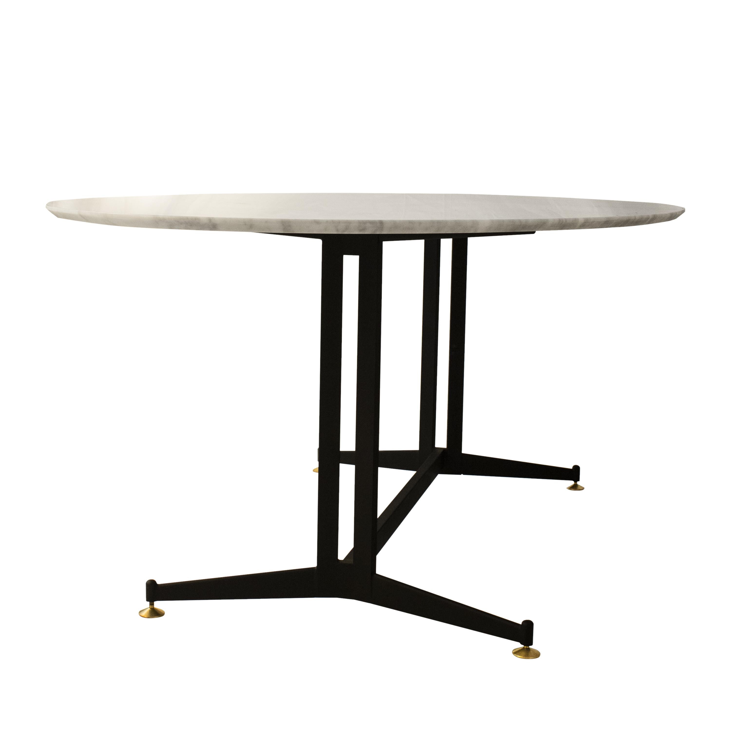Mid-20th Century Mid-Century Modern Carrara Marble Dining Table with Metallic Foot, Italy, 1950 For Sale