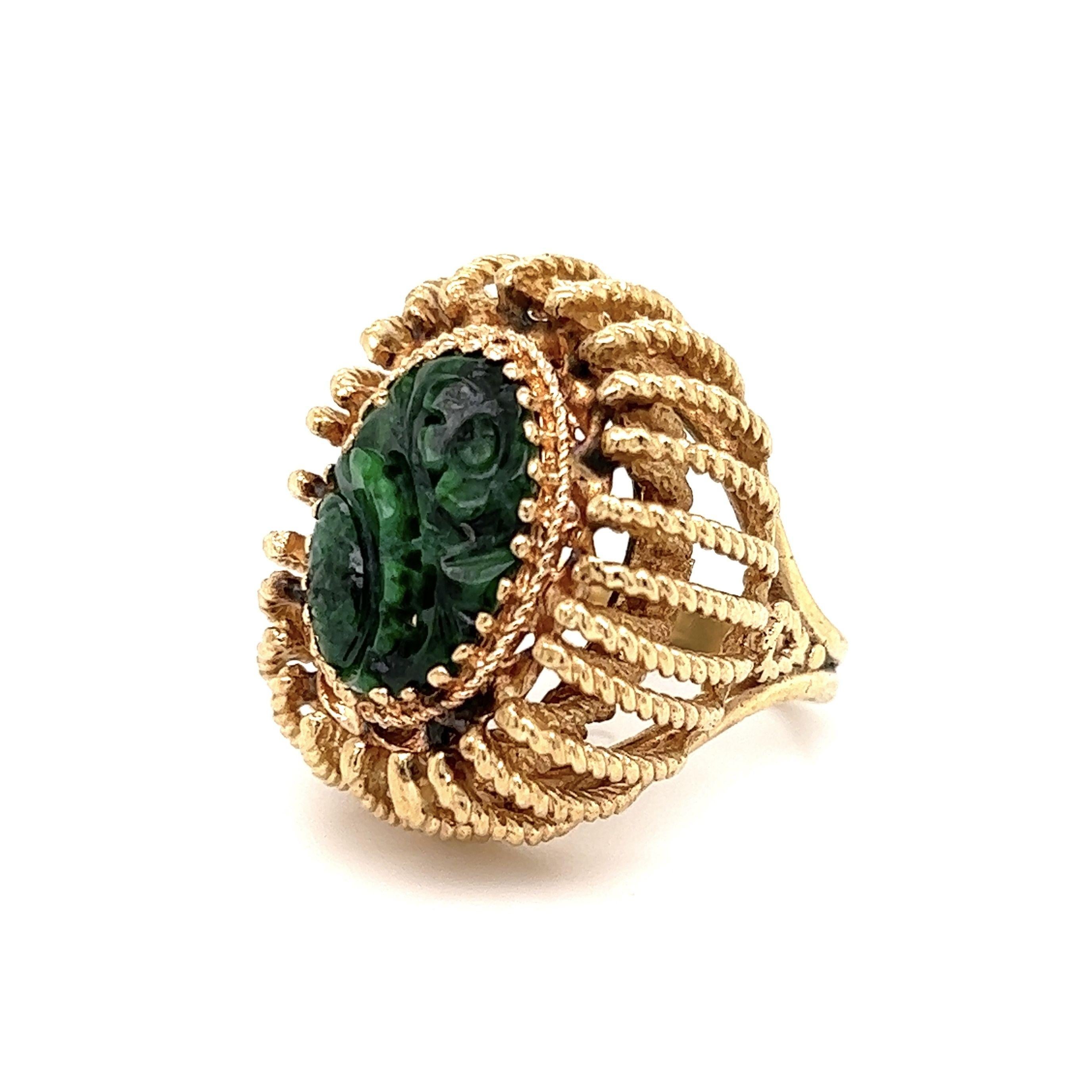 Oval Cut Mid Century Modern Carved Jade Gold Solitaire Cocktail Ring For Sale