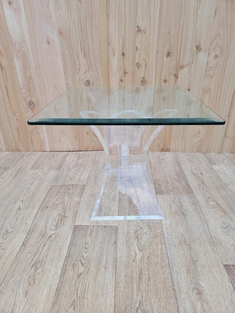 Mid-Century Modern Carved Lucite Butterfly Base Square Glass Top Accent Table In Good Condition For Sale In Chicago, IL