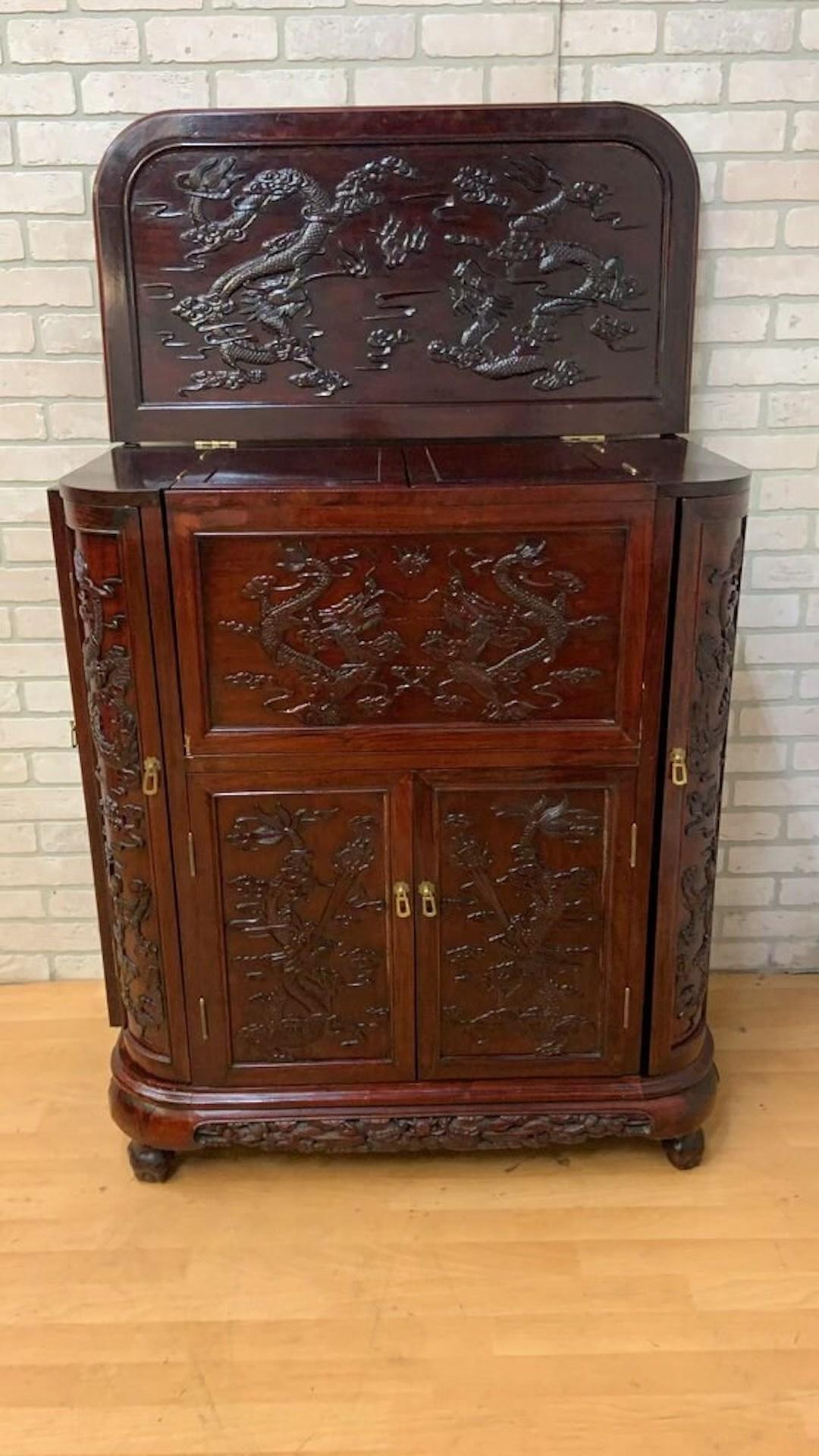 Bar / Gabinete Seco de Palisandro Chino Tallado y Ornamentado, Moderno de Mediados de Siglo en venta 1