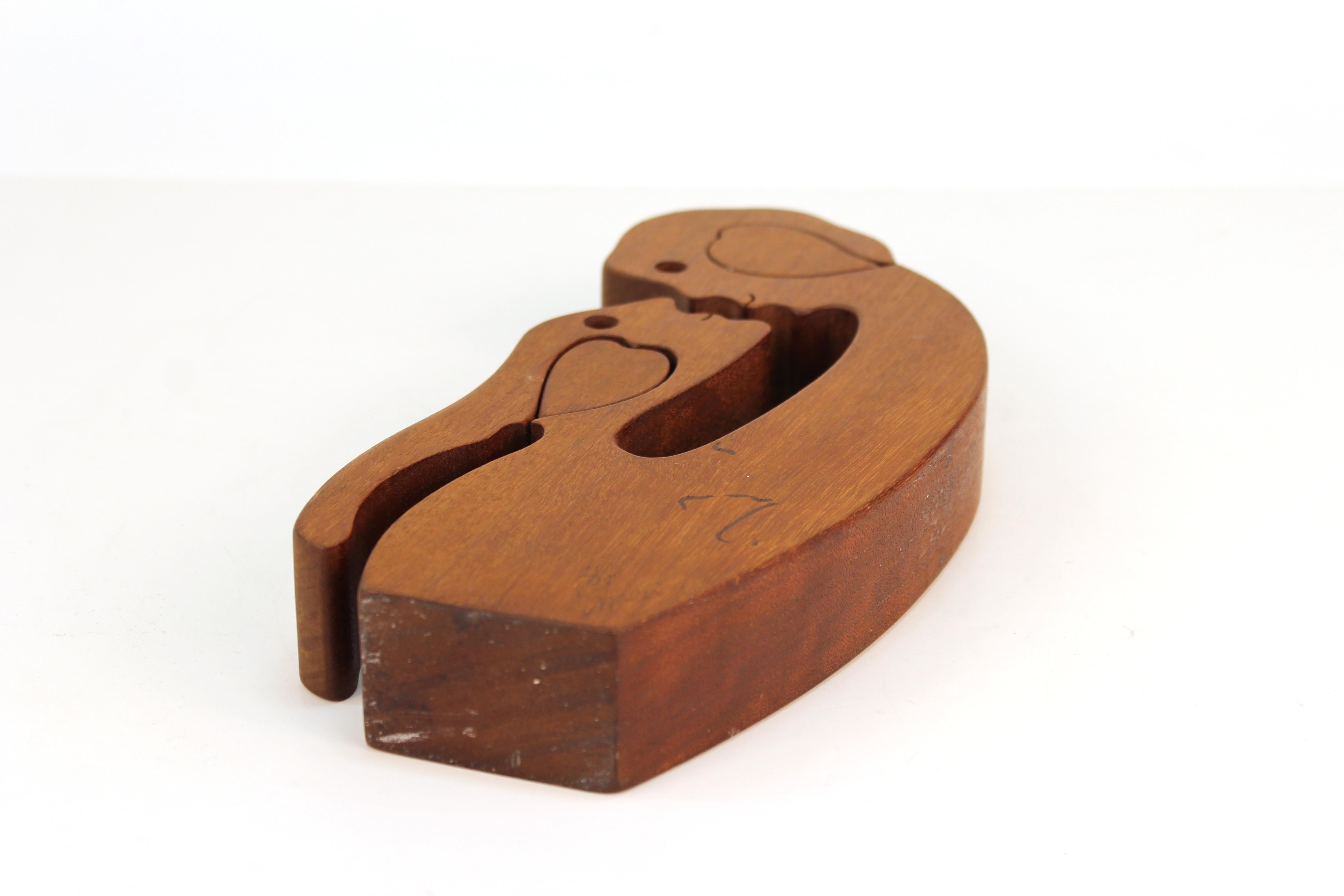 Moderne geschnitzte Holz Puzzle-Skulptur aus der Mitte des Jahrhunderts im Angebot 2