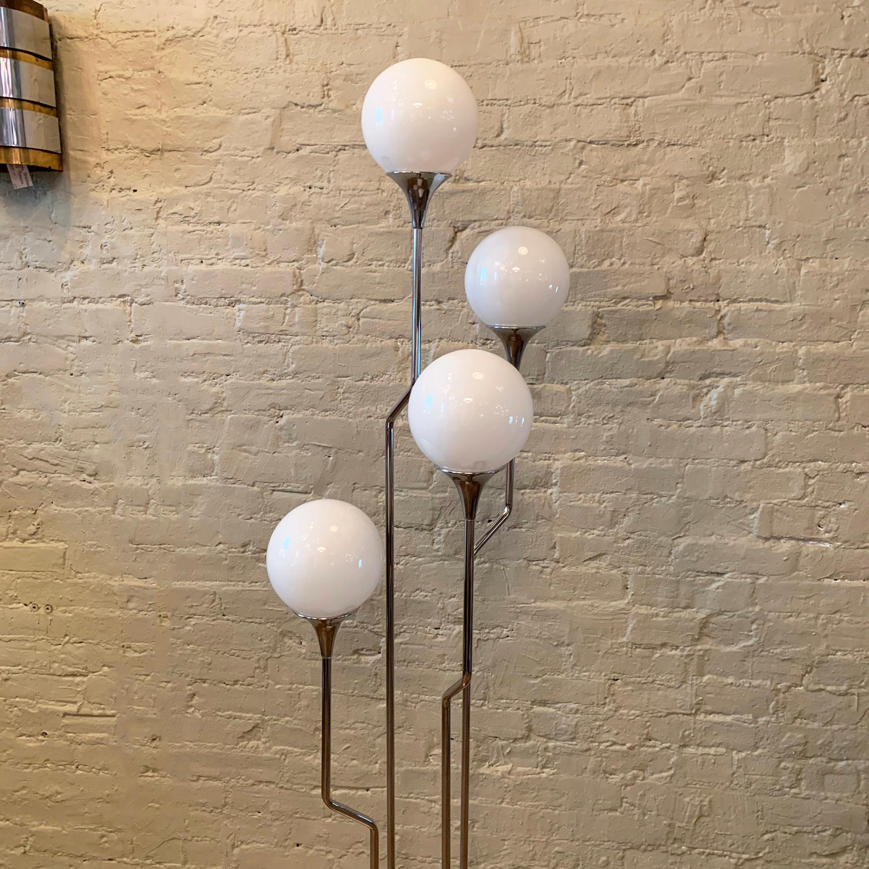 Mid-Century Modern Cascading Multi-Bulb Chrome Floor Lamp In Good Condition In Brooklyn, NY