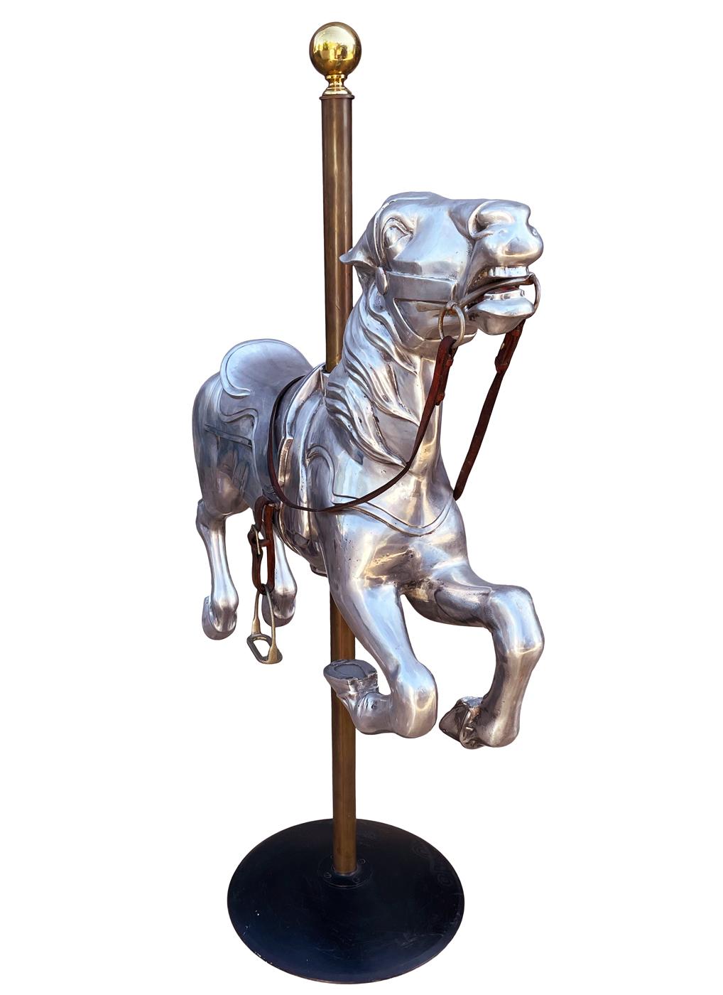 Mid-Century Modern Sculpture de cheval de manège en aluminium coulé, moderne du milieu du siècle, Exposition universelle en vente