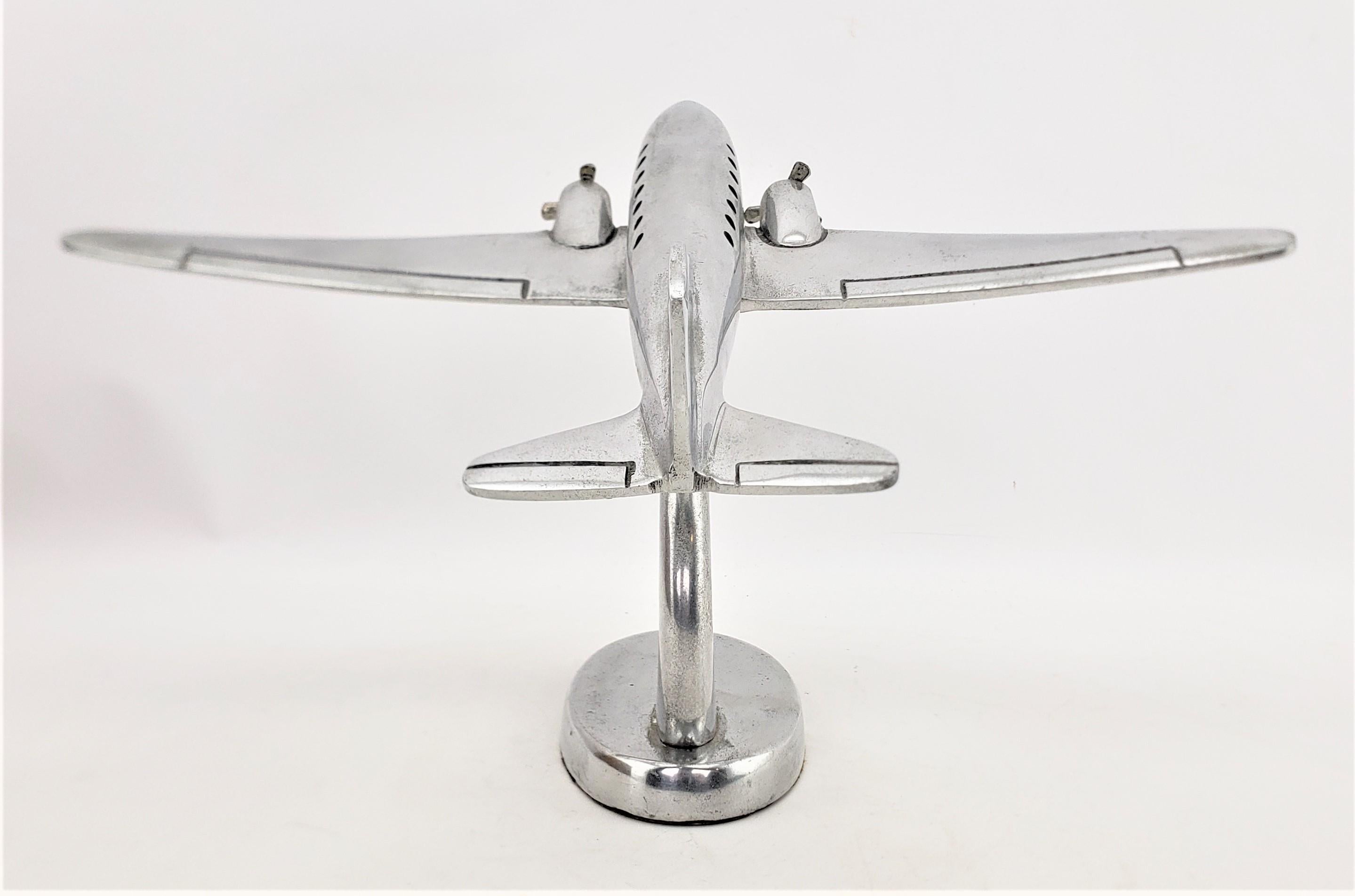 airplane cradle