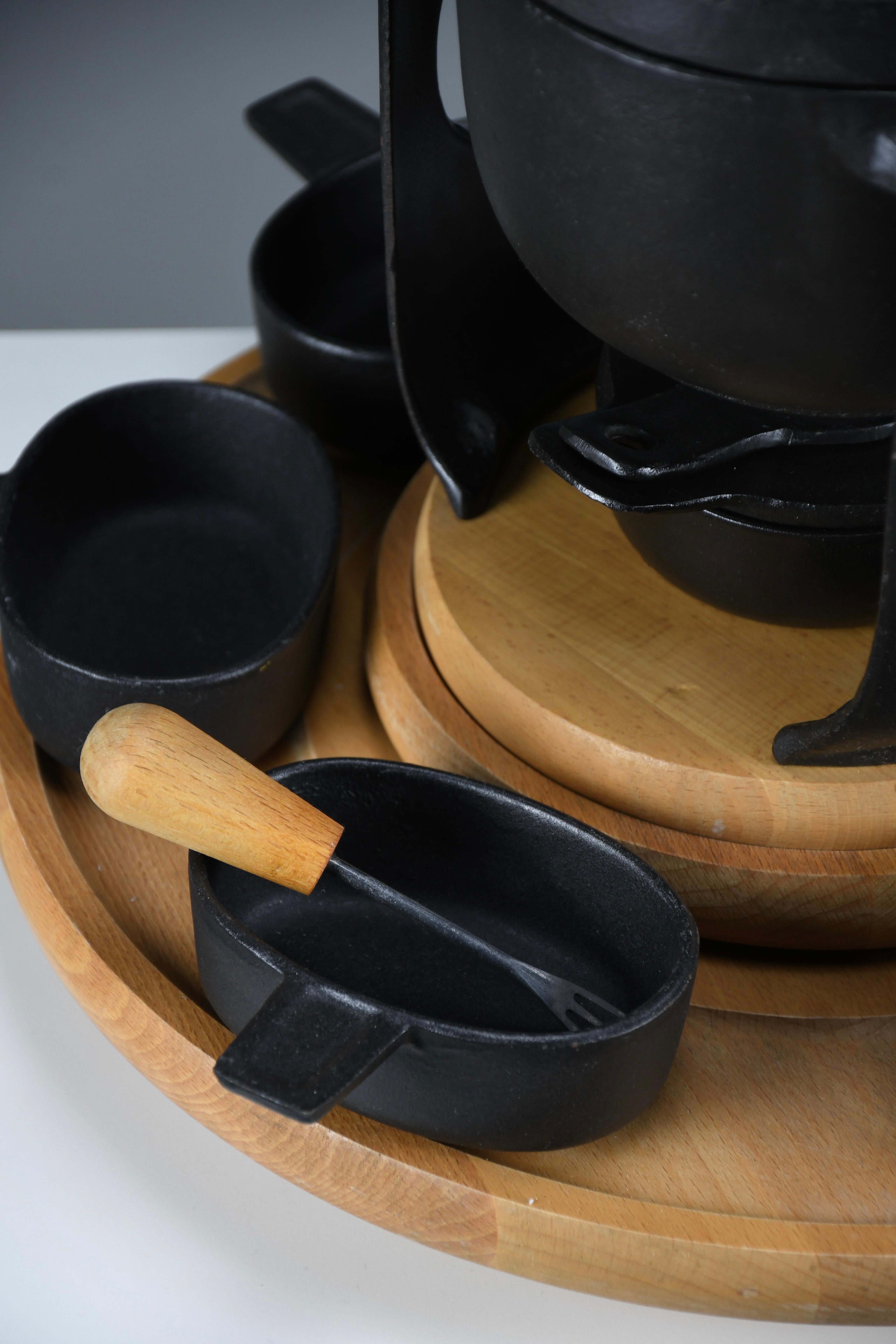Mid-Century Modern Cast Iron and Wood Fondue Set by Richard Nissen for Bodum For Sale 4