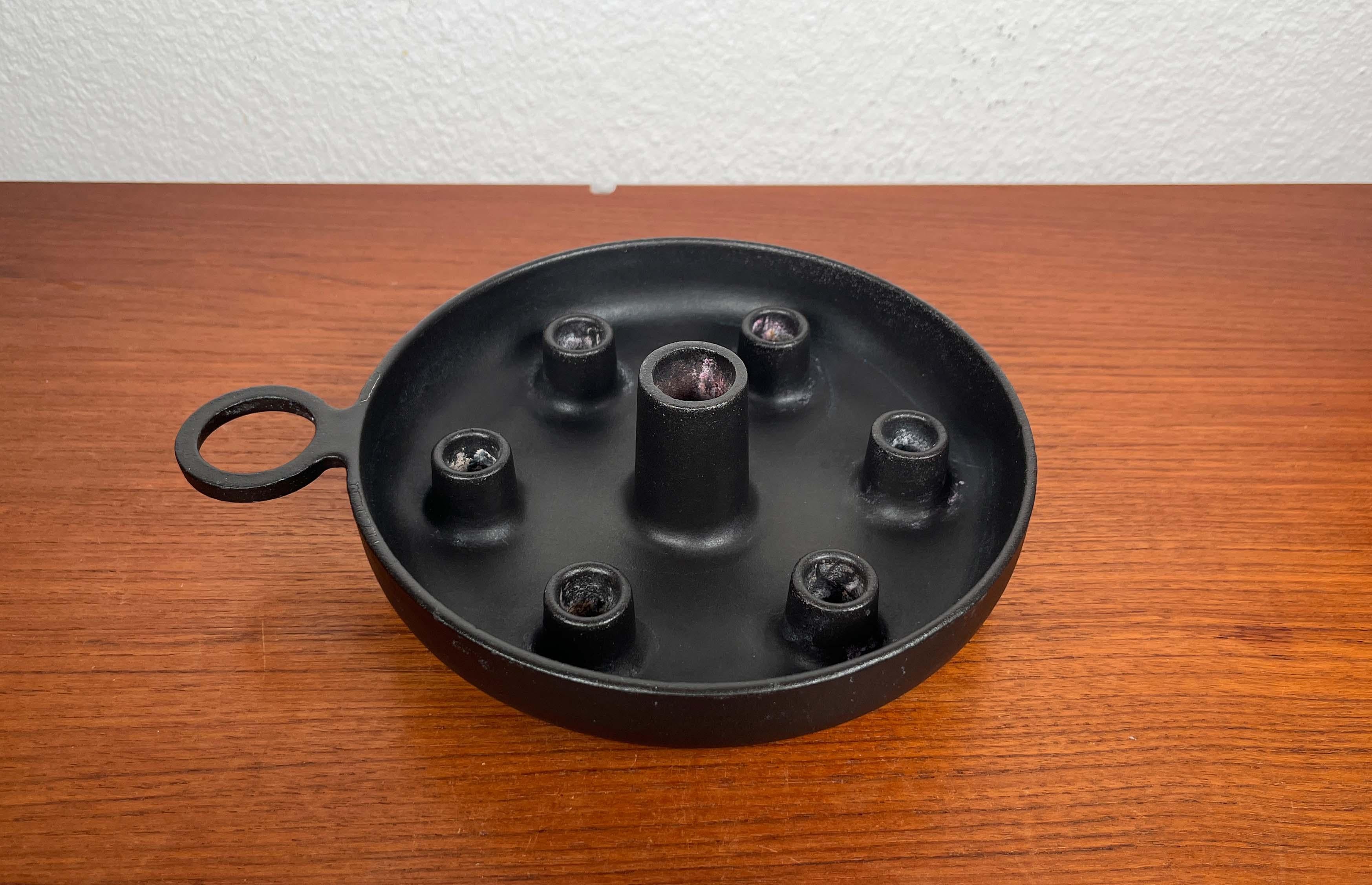 Portacandele in ghisa della modernità di metà secolo Timo Sarpaneva Rosenlew Finlandia 1960 in vendita 3