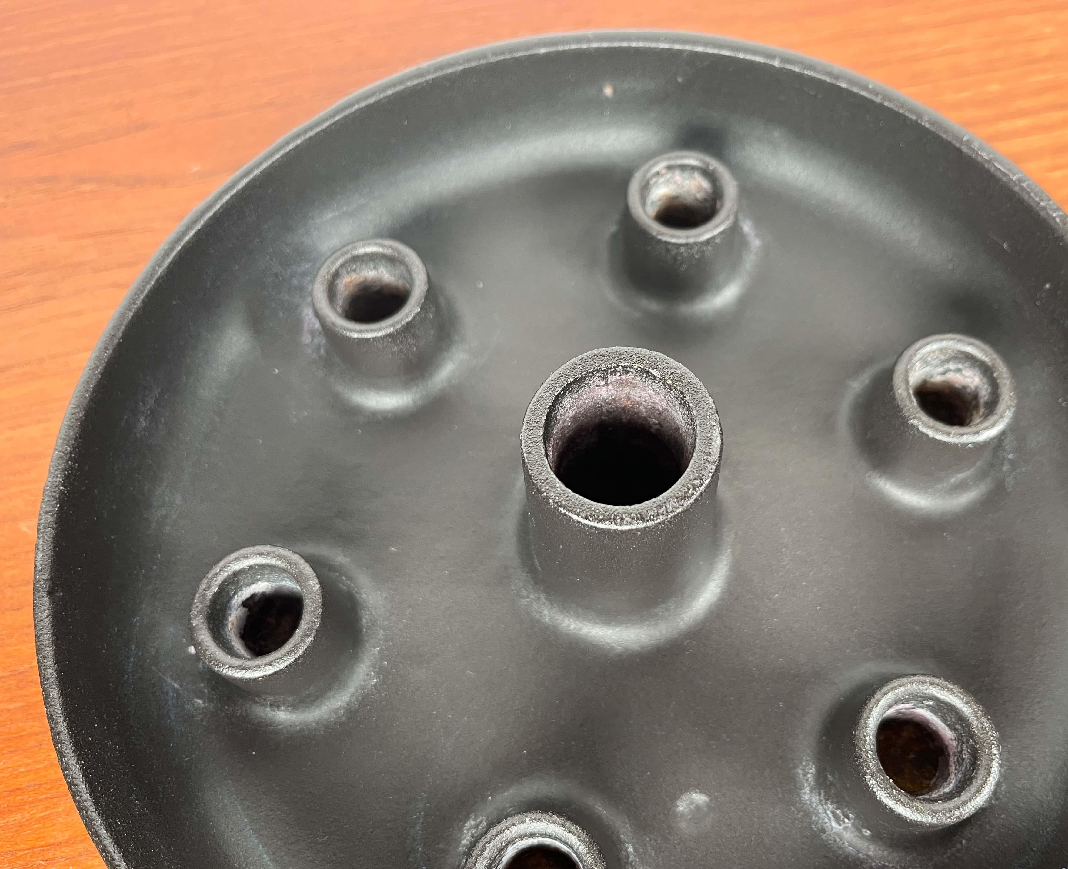 XX secolo Portacandele in ghisa della modernità di metà secolo Timo Sarpaneva Rosenlew Finlandia 1960 in vendita