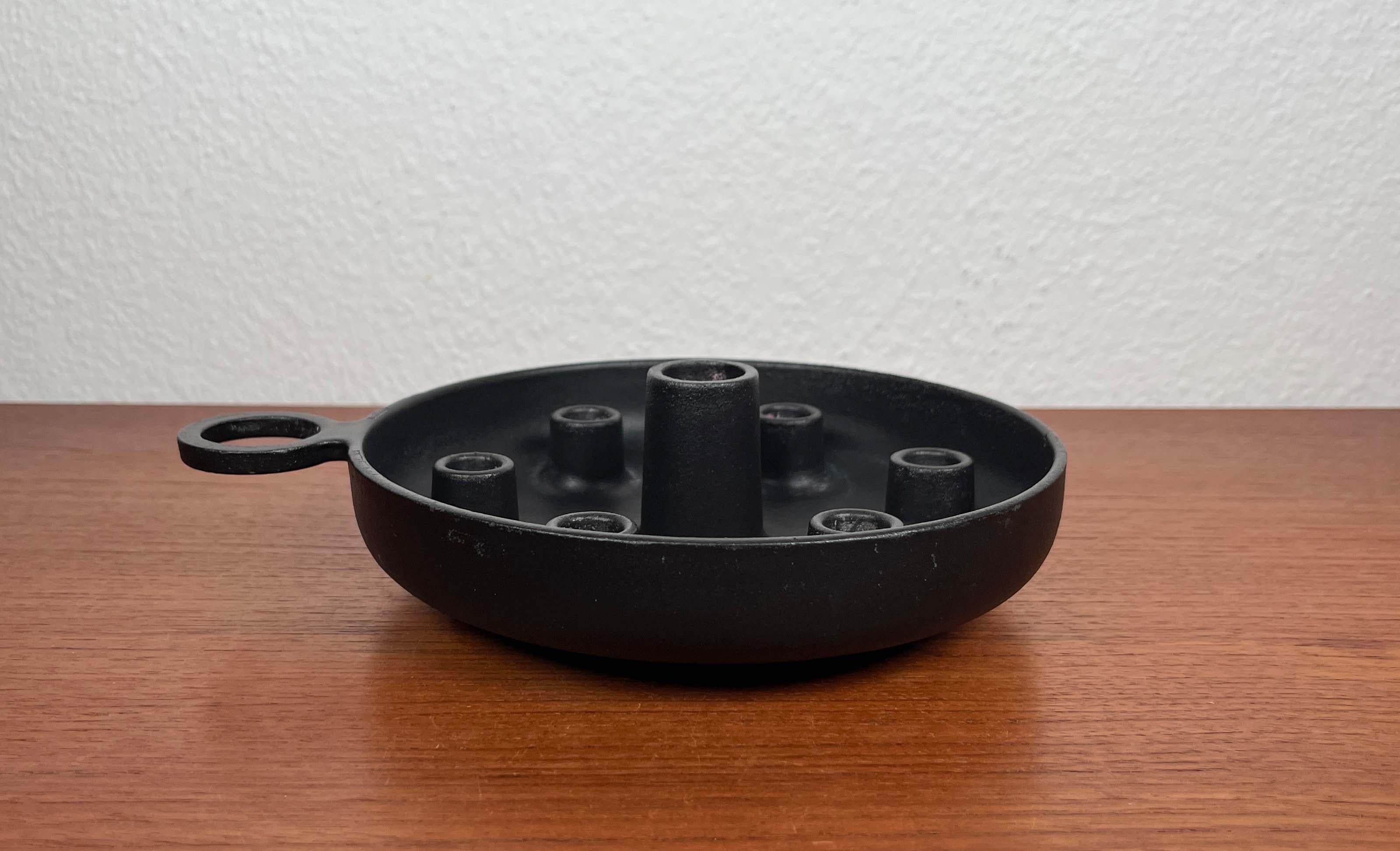 Portacandele in ghisa della modernità di metà secolo Timo Sarpaneva Rosenlew Finlandia 1960 in vendita 2