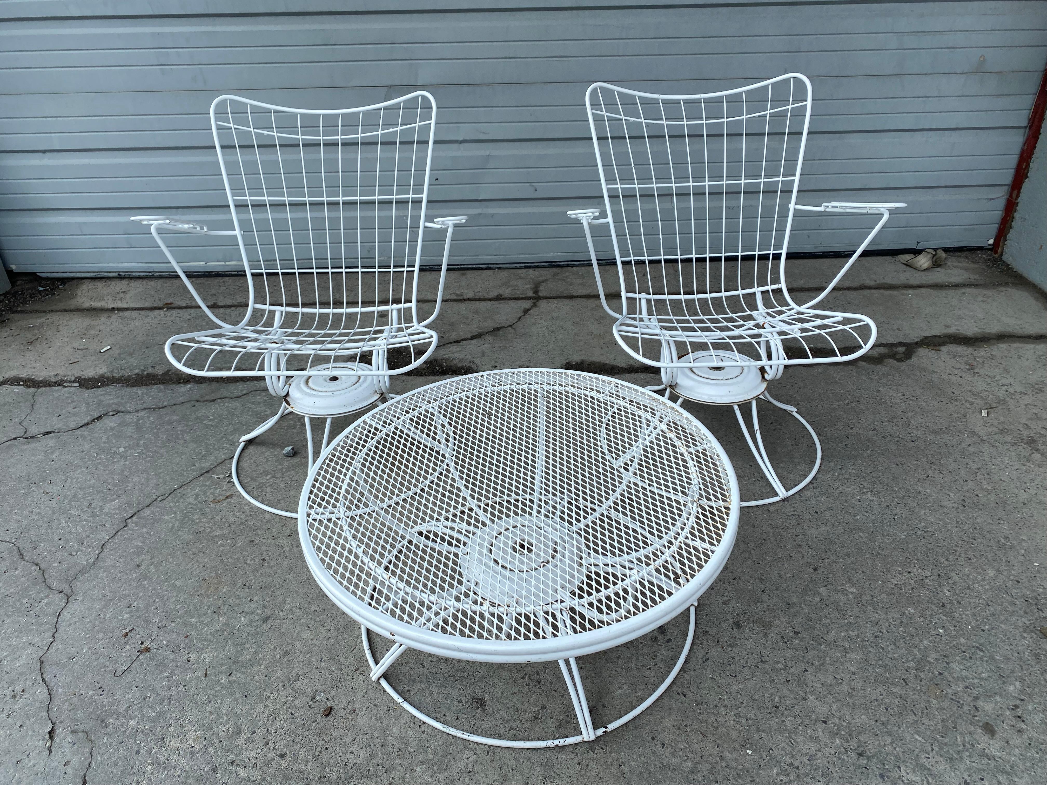 Mid-20th Century Mid-Century Modern Cast Iron Homecrest Wire Lounge Chairs, Table Set