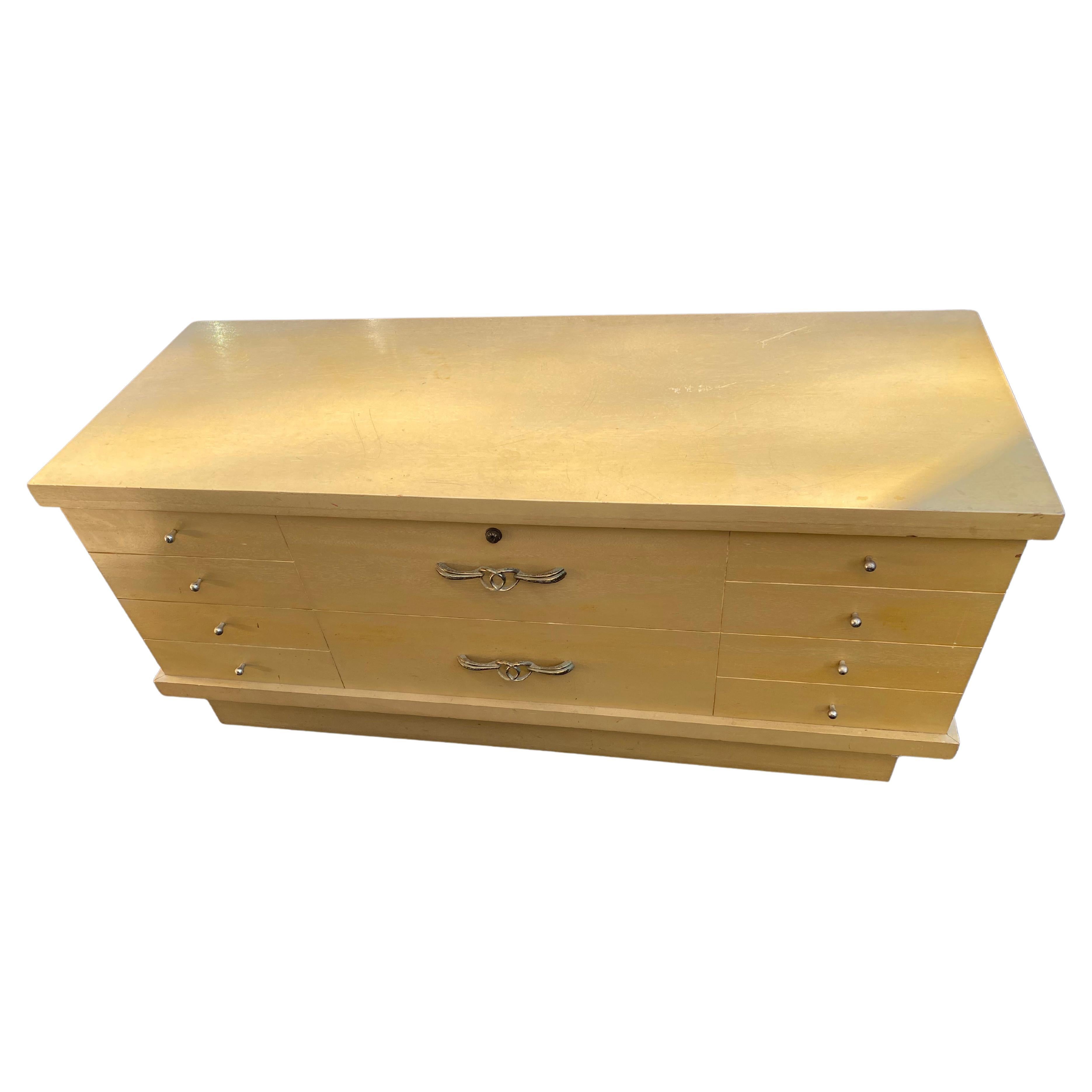 900022 Warm Brown Cedar Chest