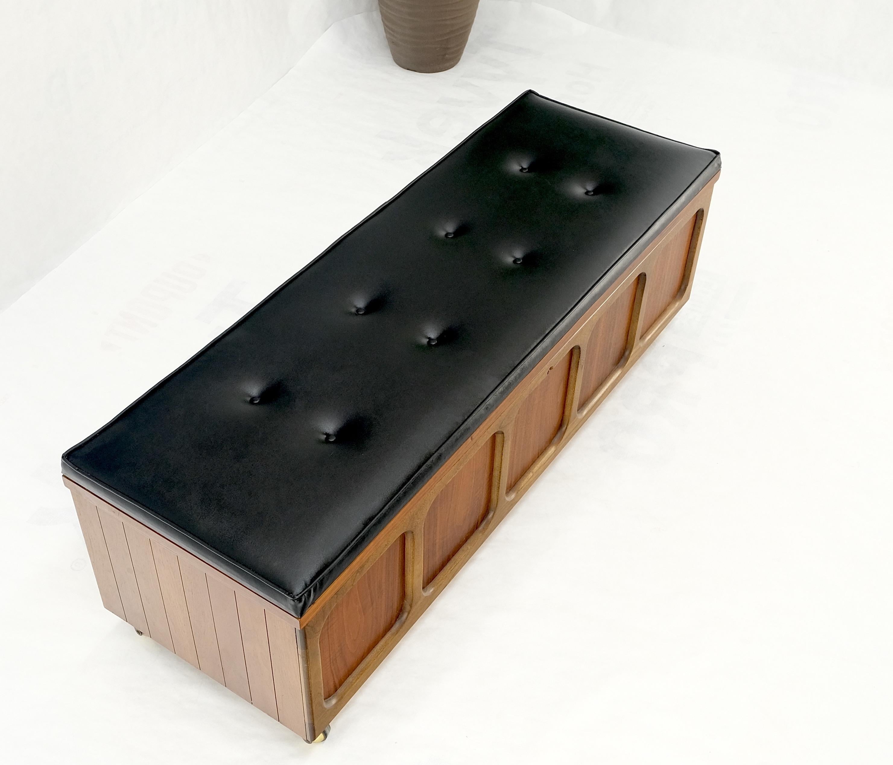 Mid Century Modern Cedar Walnut Hope Chest Bench Naugahyde Upholstery Tufted  For Sale 1