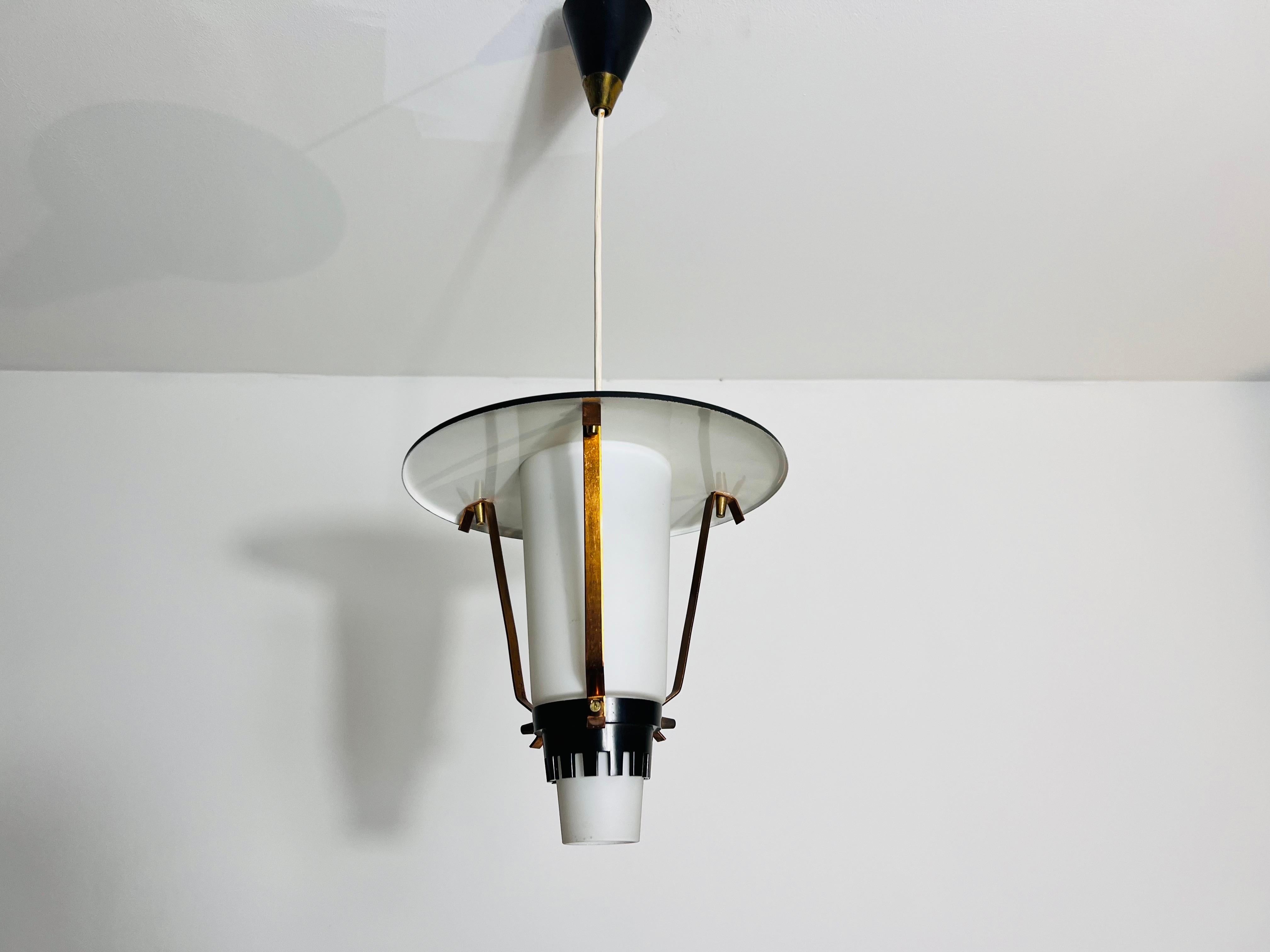Mid-Century Modern Deckenleuchte, Italien, 1960er Jahre (Moderne der Mitte des Jahrhunderts) im Angebot