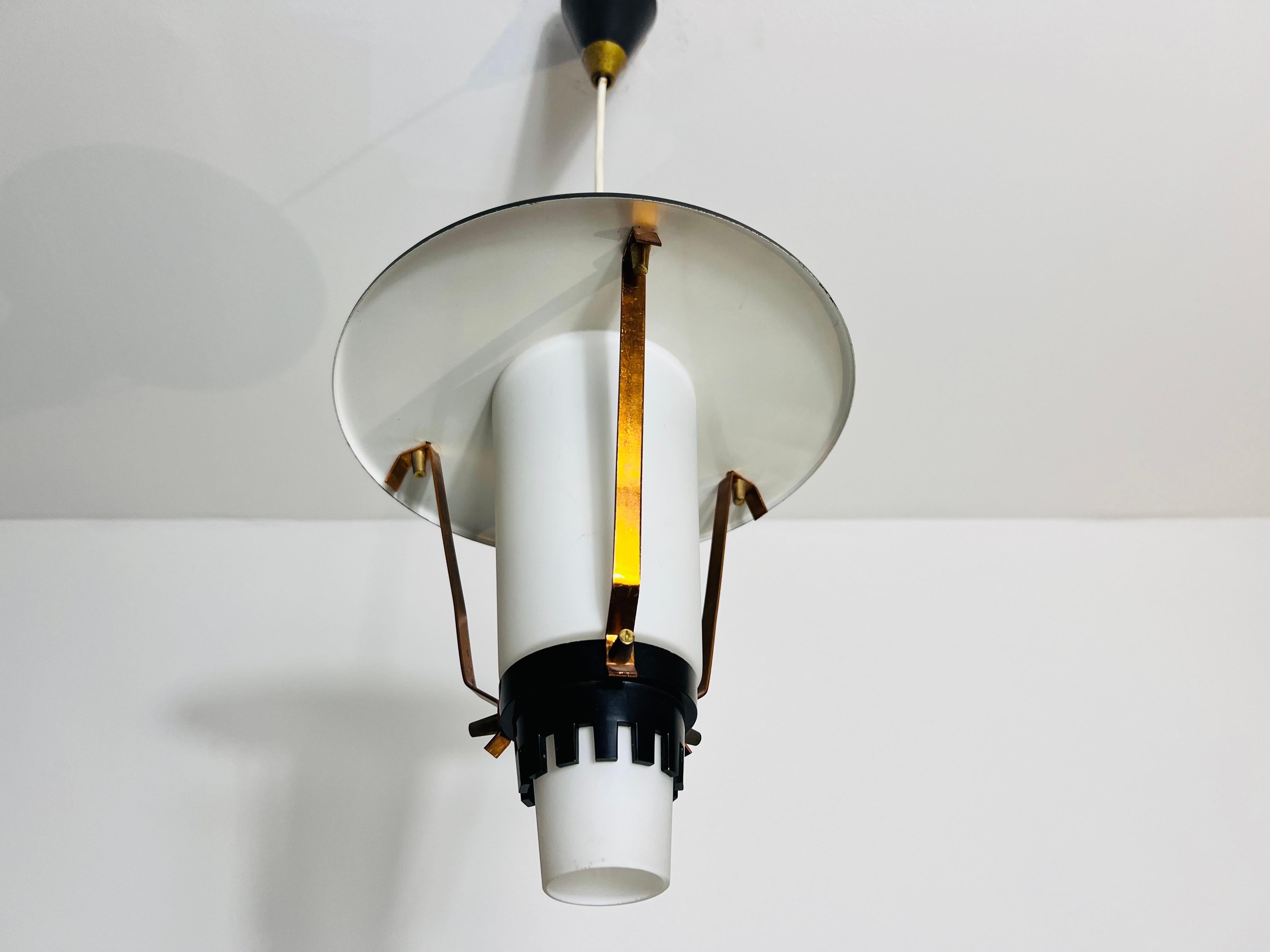 Mid-Century Modern Deckenleuchte, Italien, 1960er Jahre im Zustand „Gut“ im Angebot in Hagenbach, DE