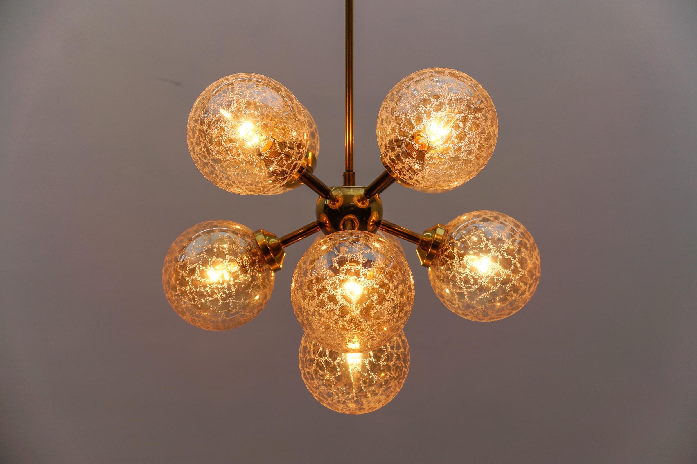 Lampada da soffitto moderna di metà secolo con 9 vetri ambrati, 1960 Italia in vendita 3