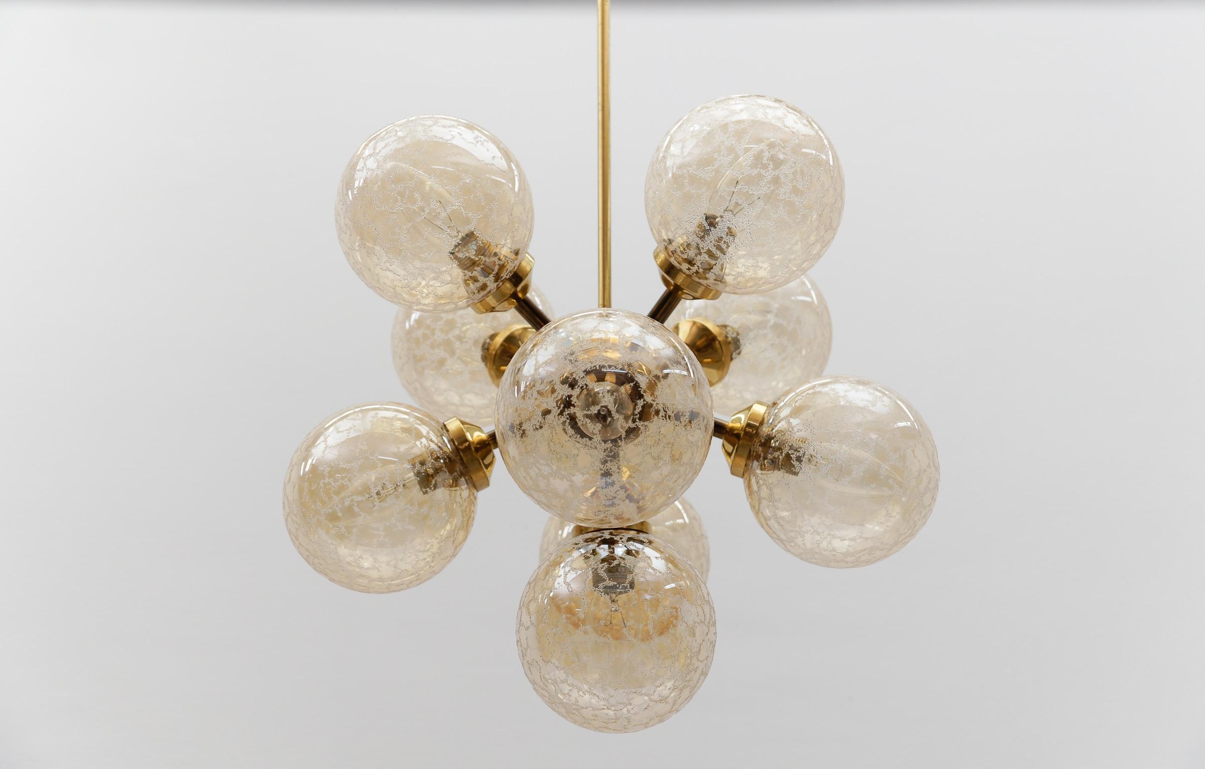 Lampada da soffitto moderna di metà secolo con 9 vetri ambrati, 1960 Italia In condizioni buone in vendita a Nürnberg, Bayern