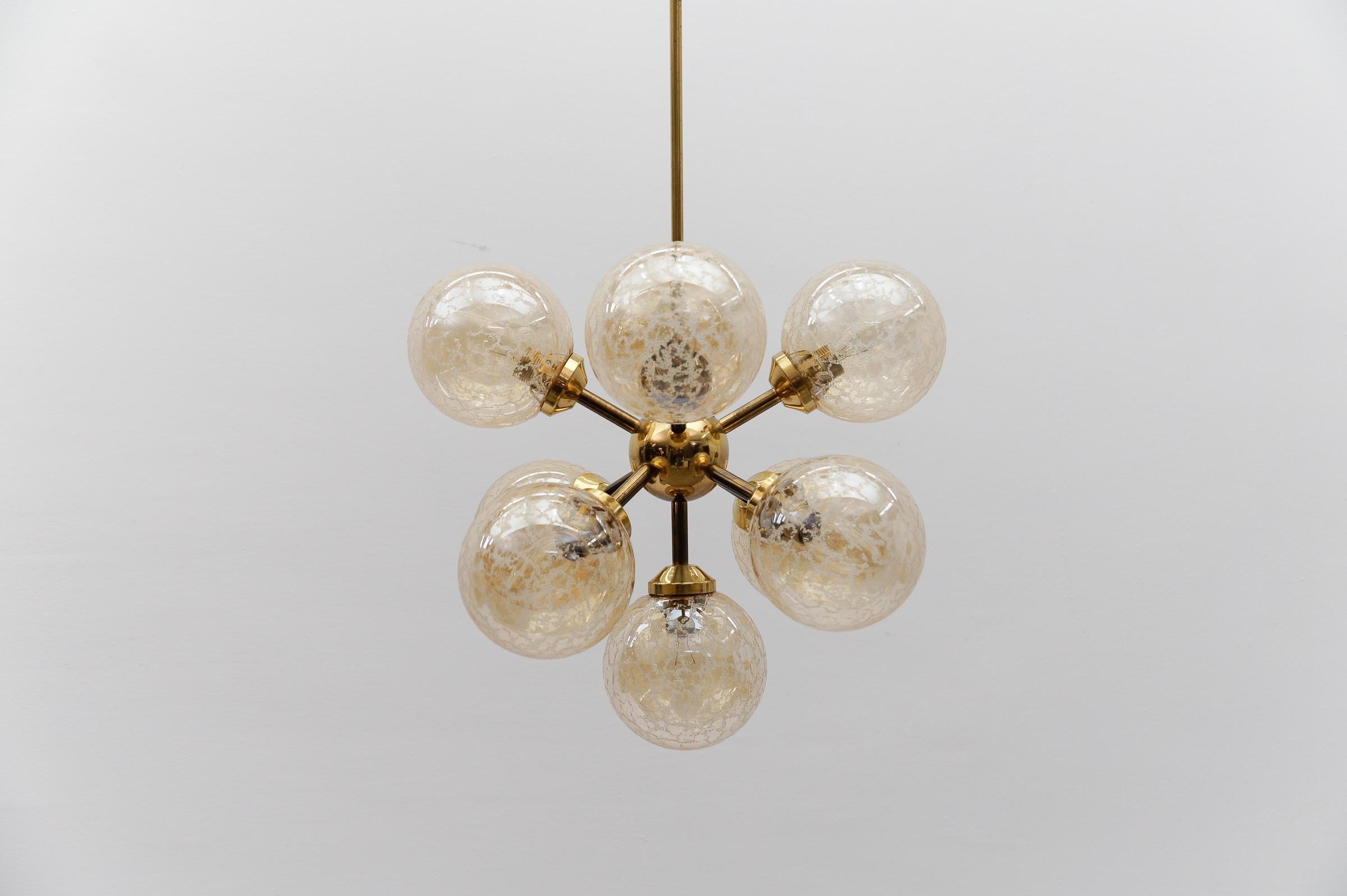 Lampada da soffitto moderna di metà secolo con 9 vetri ambrati, 1960 Italia in vendita 1