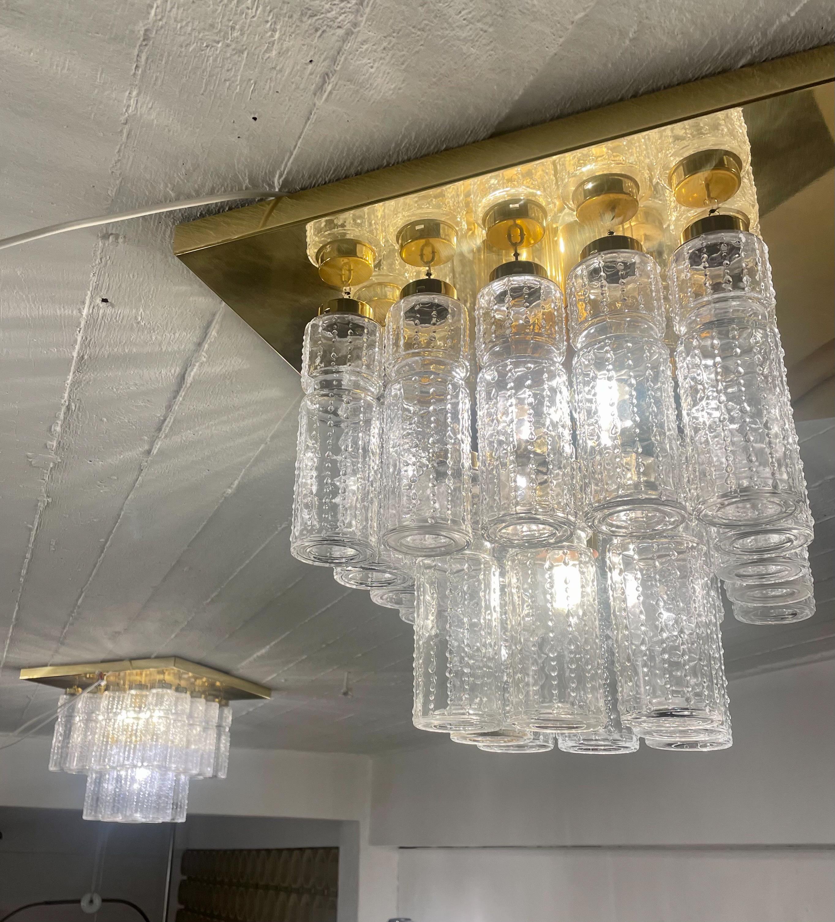Mid-Century Modern ceiling light, brass and glass by Kalmar, Austria, 1960s
Price for 1.
4 available 
Measures: 46 x 46 x 34cm.