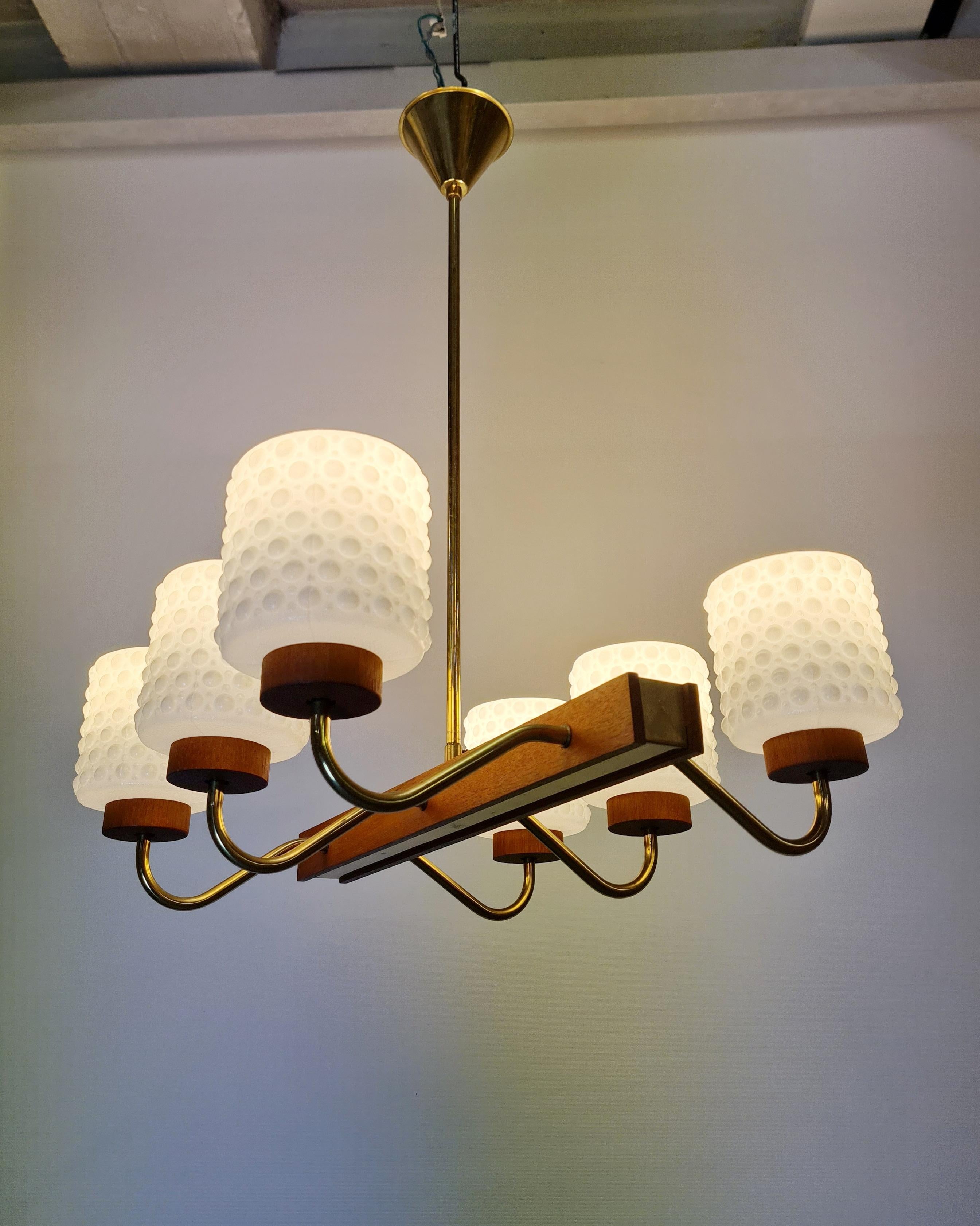 Mid-Century Modern Ceiling Pendant in Brass, Glass and Teak, Aris Finland 1960s For Sale 9