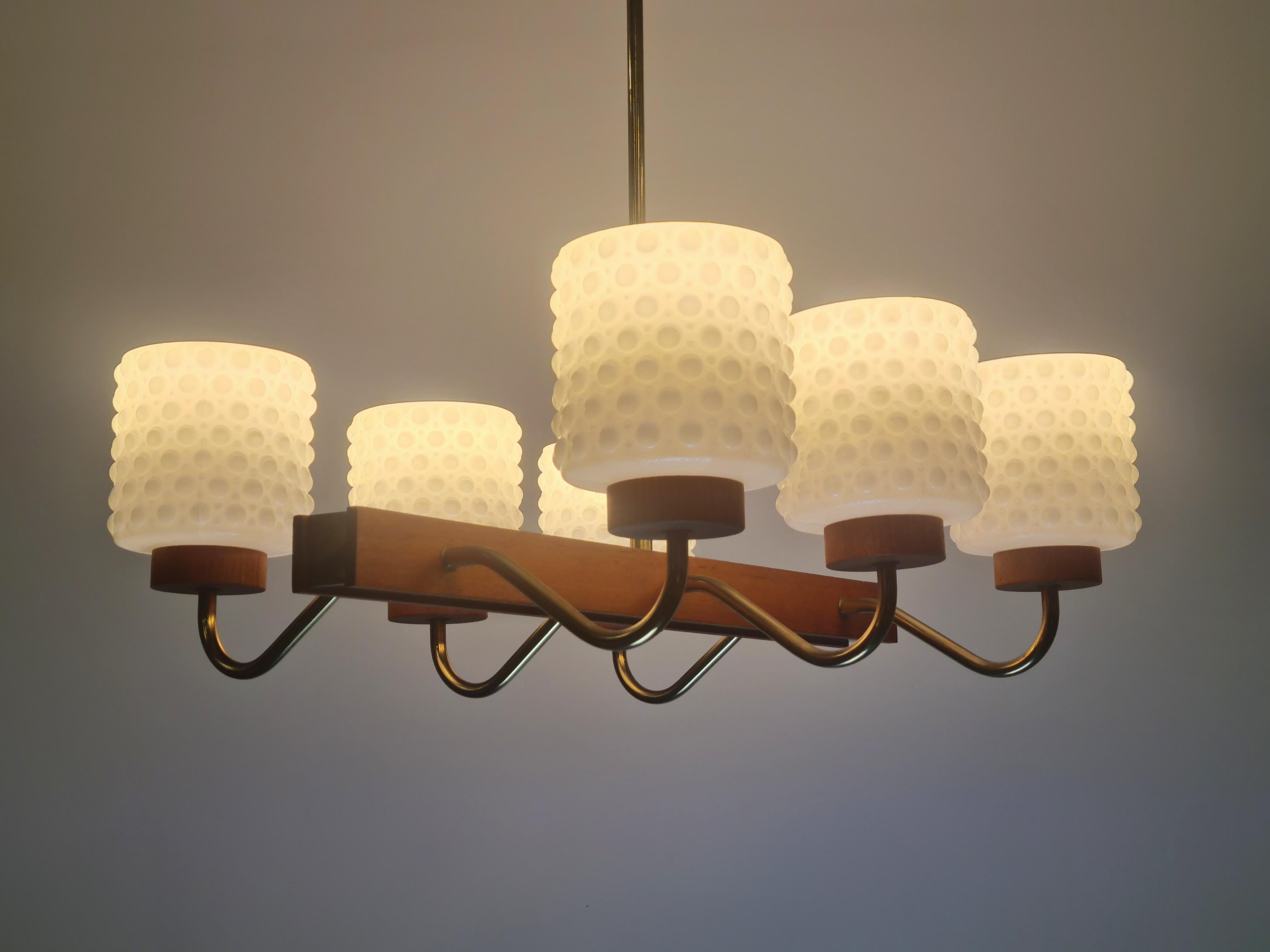 Mid-Century Modern Ceiling Pendant in Brass, Glass and Teak, Aris Finland 1960s In Good Condition For Sale In Helsinki, FI