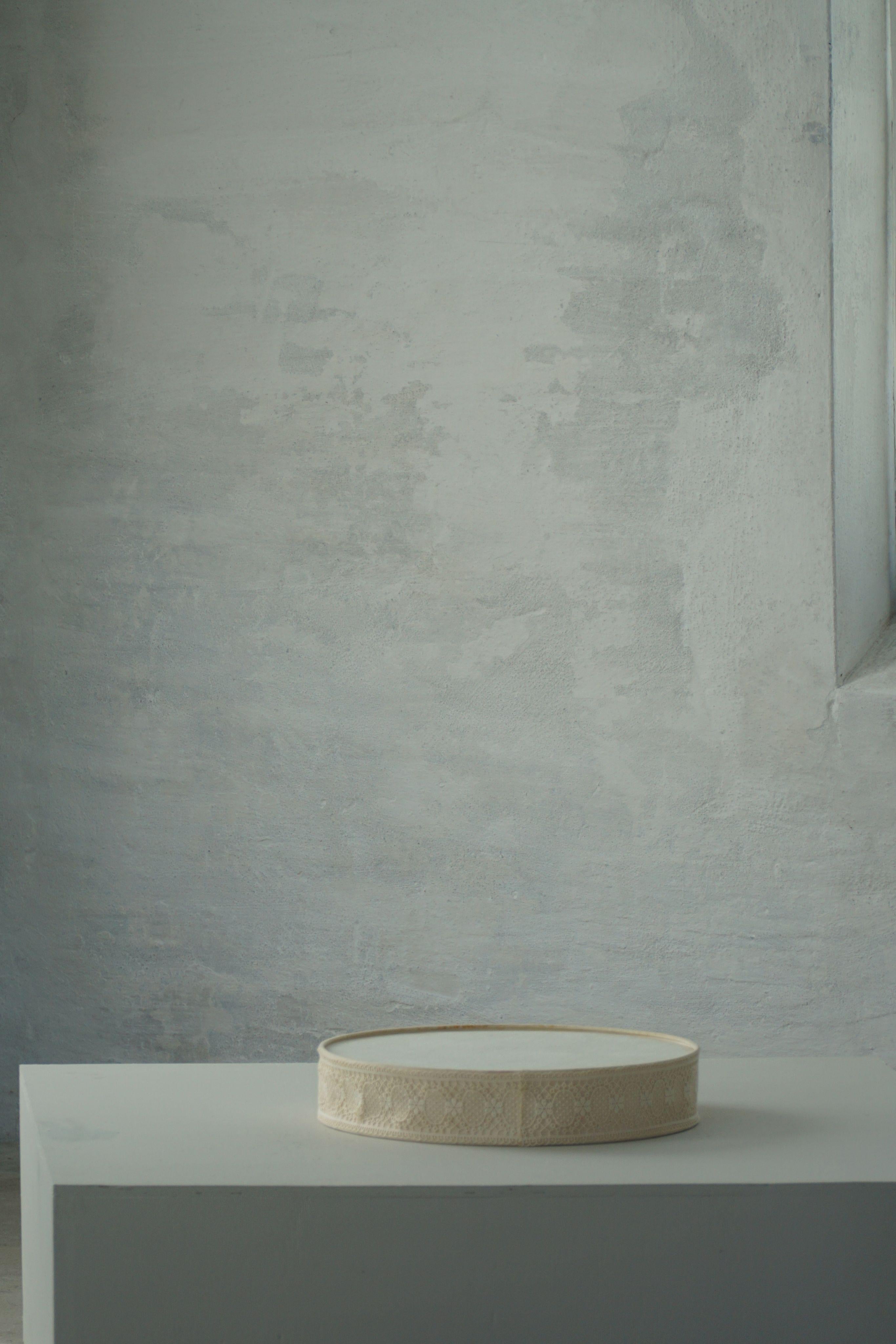 Mid Century Modern Ceiling / Wall Sconce in Linen and Lace, Sweden, 1950s For Sale 4