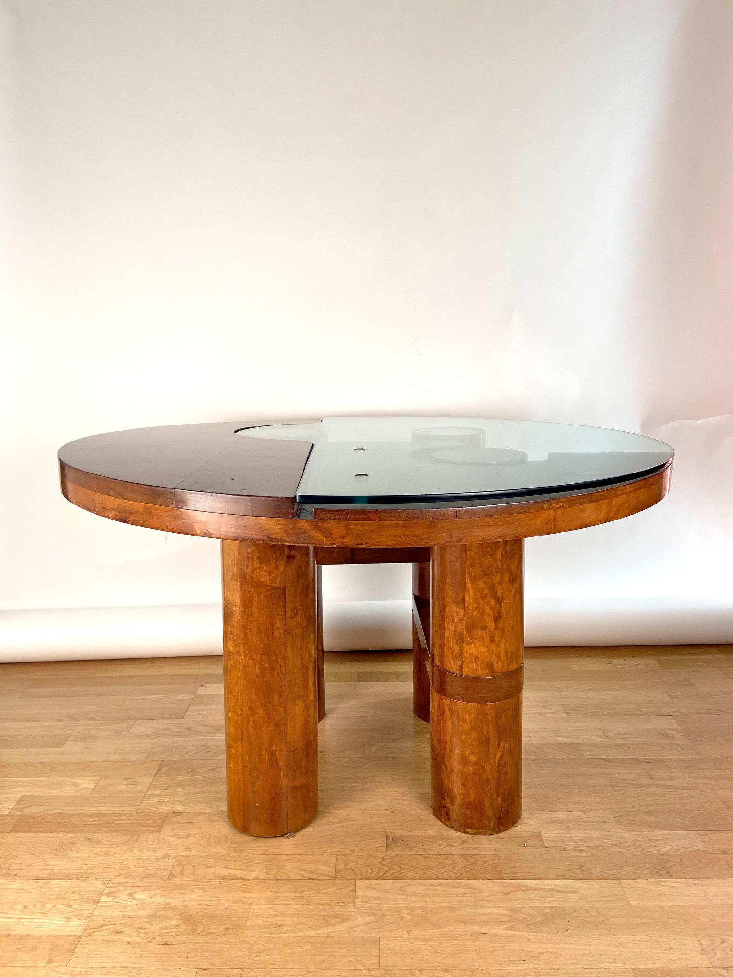 Mid-Century Modern Center/Dining Walnut Table Attributed to N & Patuzzi NP Group 4