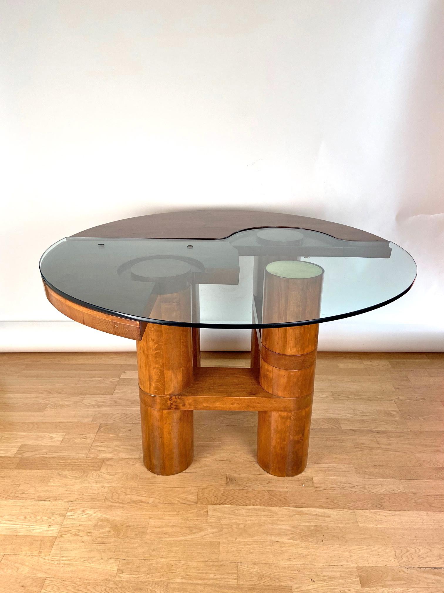Mid-Century Modern Center/Dining Walnut Table Attributed to N & Patuzzi NP Group 10