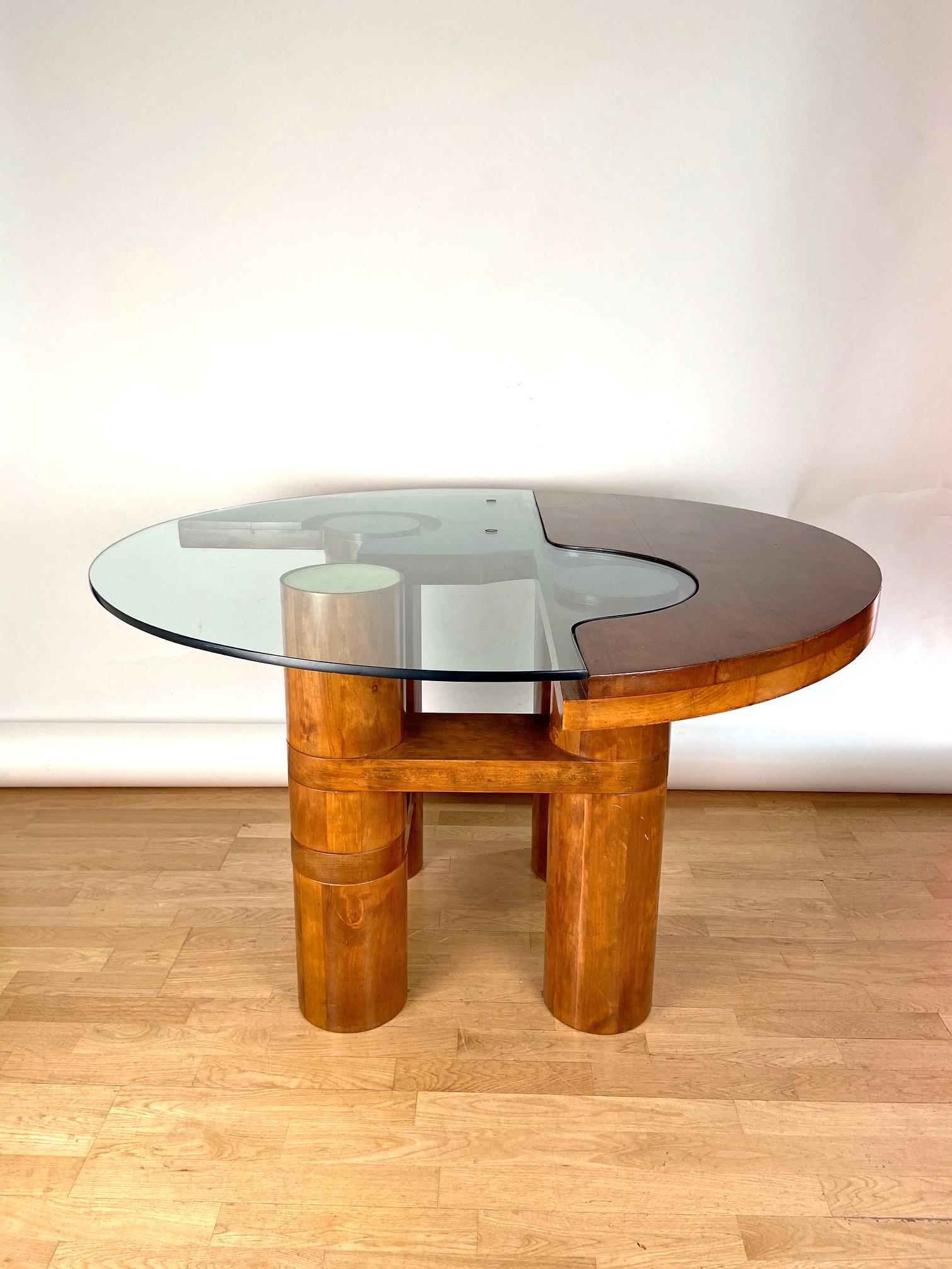 Late 20th Century Mid-Century Modern Center/Dining Walnut Table Attributed to N & Patuzzi NP Group
