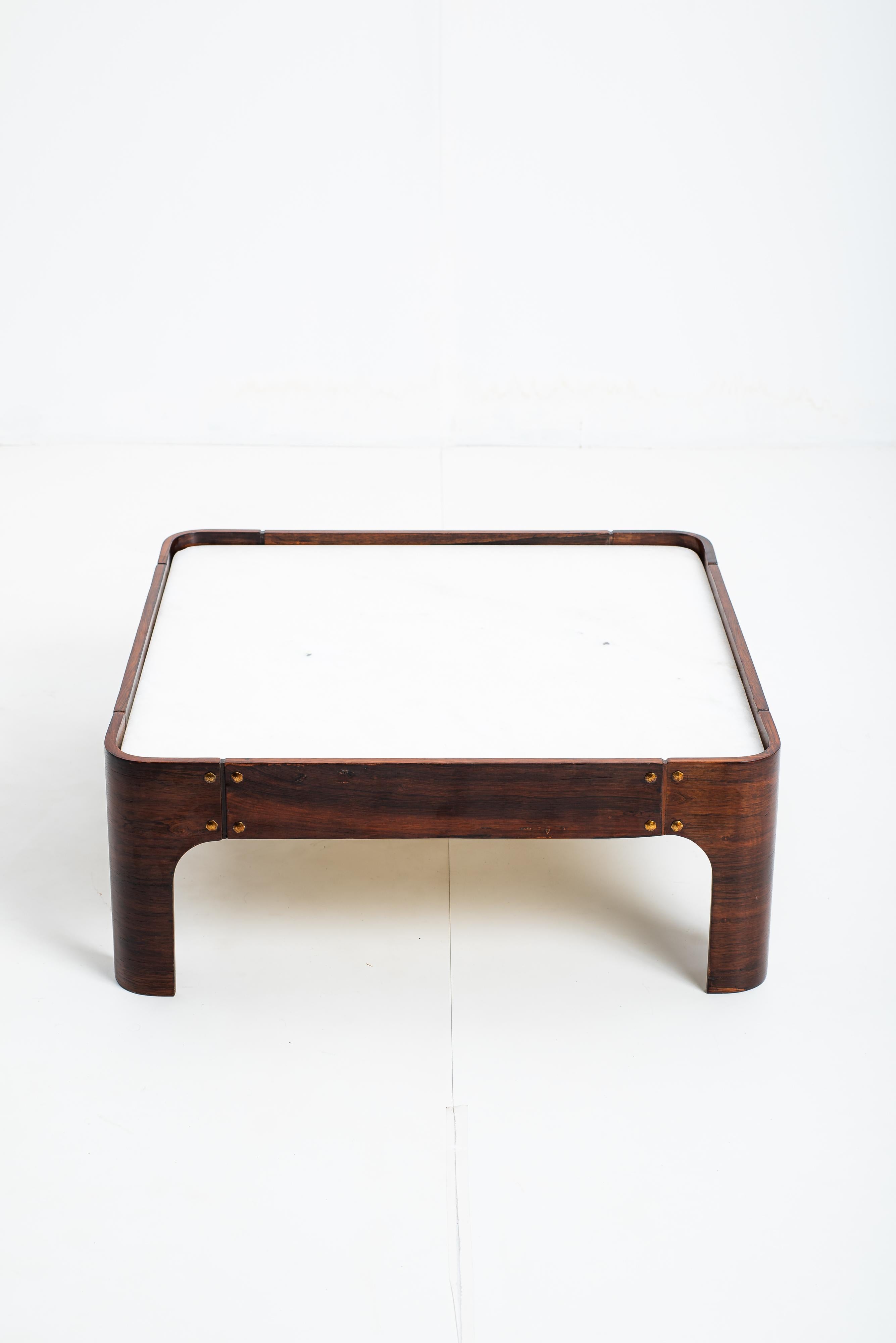 Table centrale moderne du milieu du siècle dernier par Bertomeu & Cia, Brésil, années 1960 en vente 2