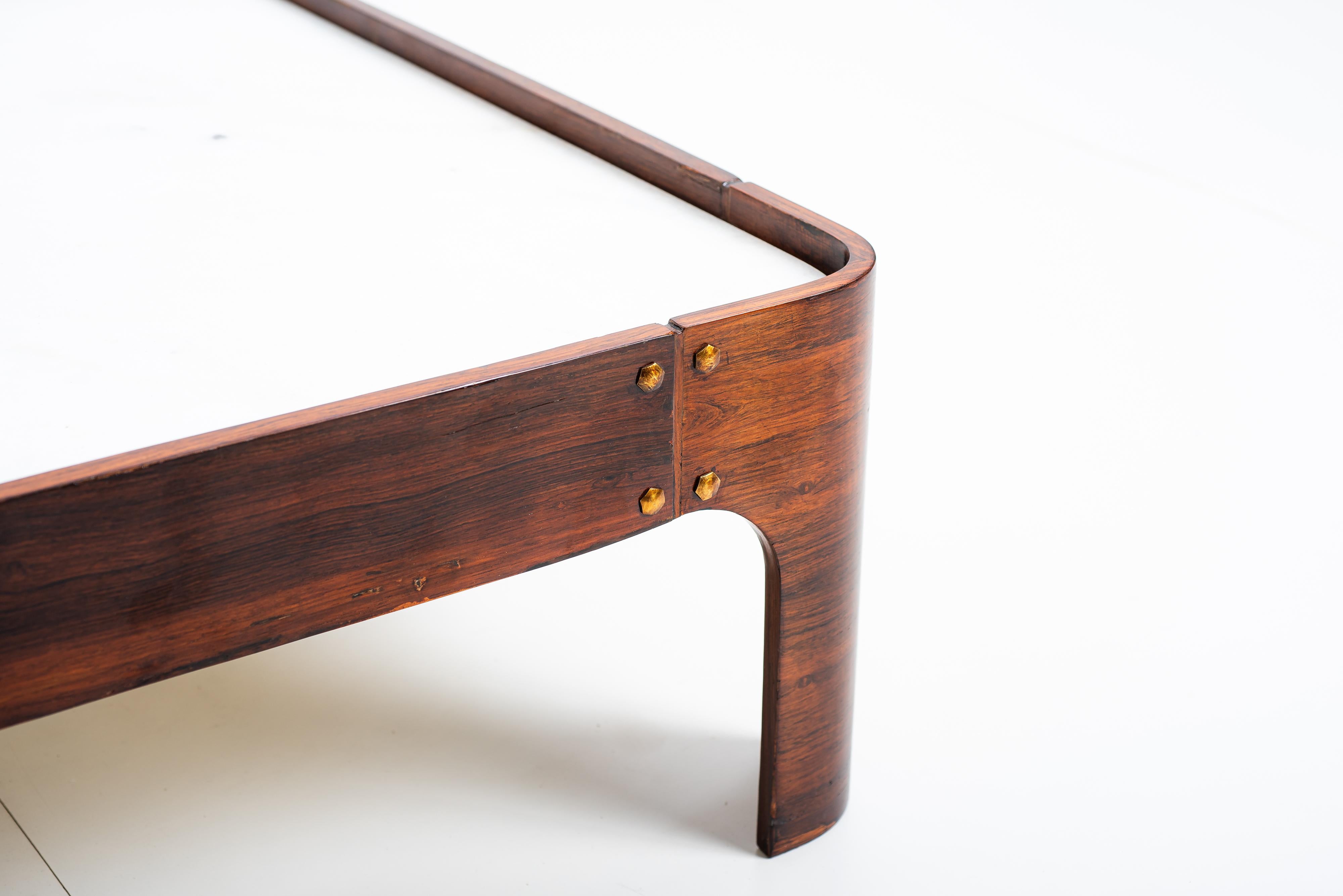 Mid-Century Modern Table centrale moderne du milieu du siècle dernier par Bertomeu & Cia, Brésil, années 1960 en vente