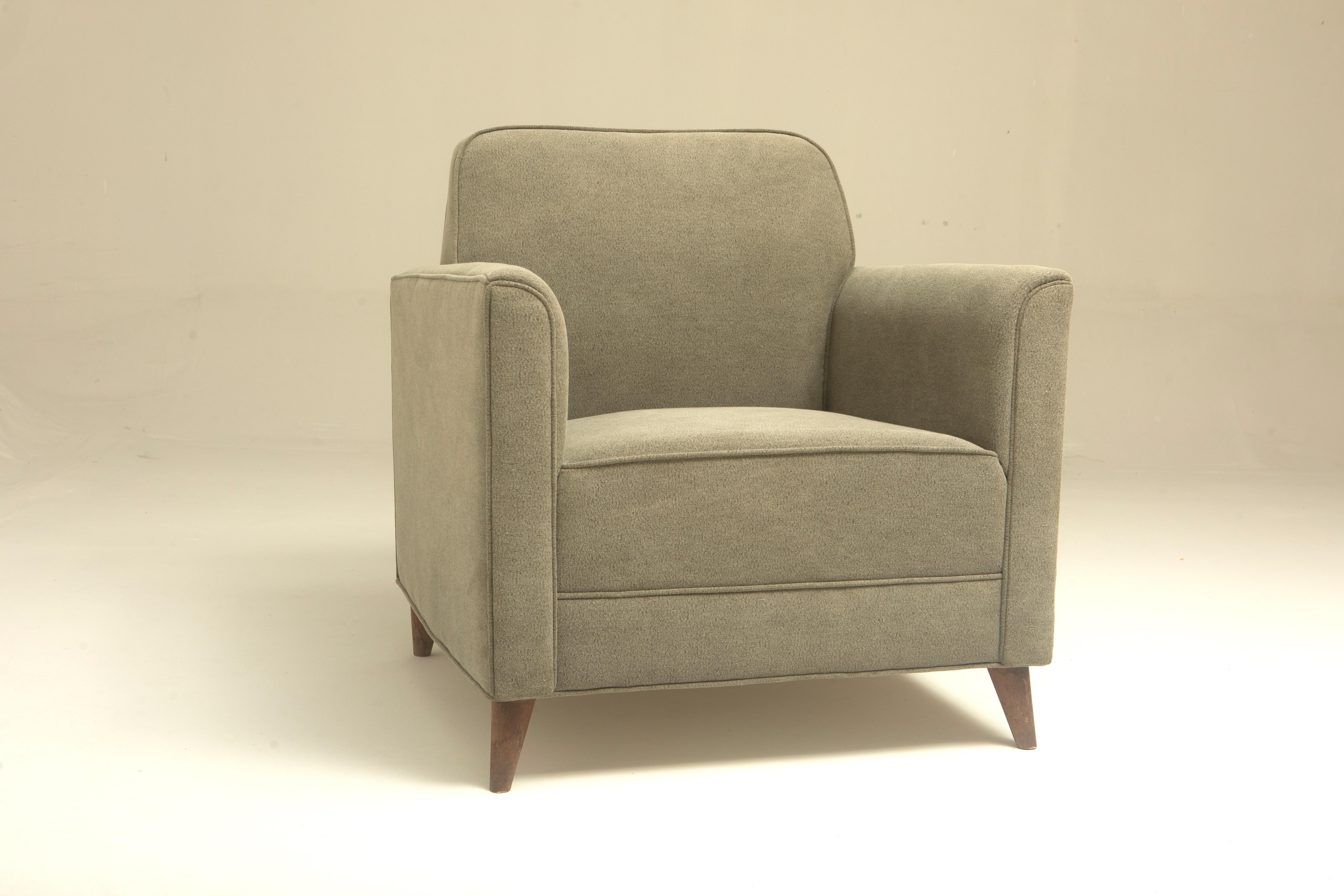 Mid-Century Modern Armchair by Brazilian Designer, 1970s

Armchair with solid wood legs, made by an unattributed Brazilian designer, circa 1970.