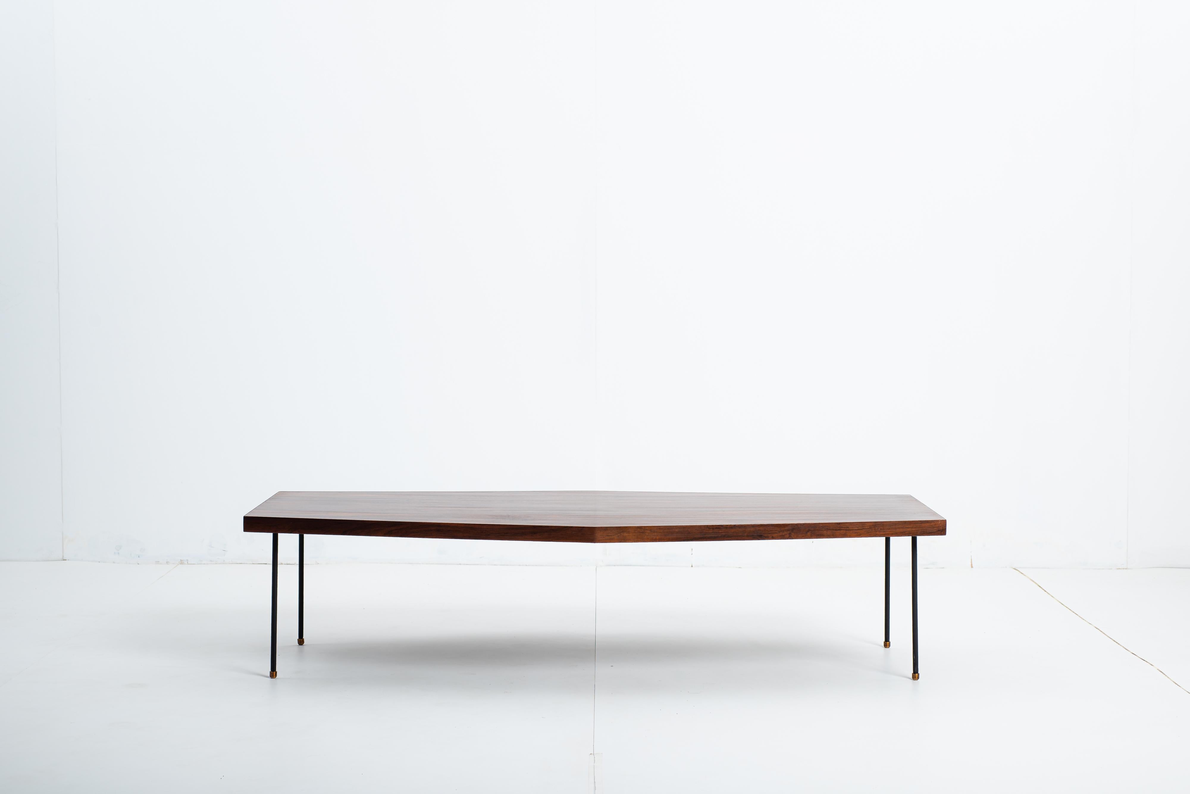 Mid-Century Modern Center Table by Brazilian Designer, 1960s In condizioni buone in vendita a Deerfield Beach, FL