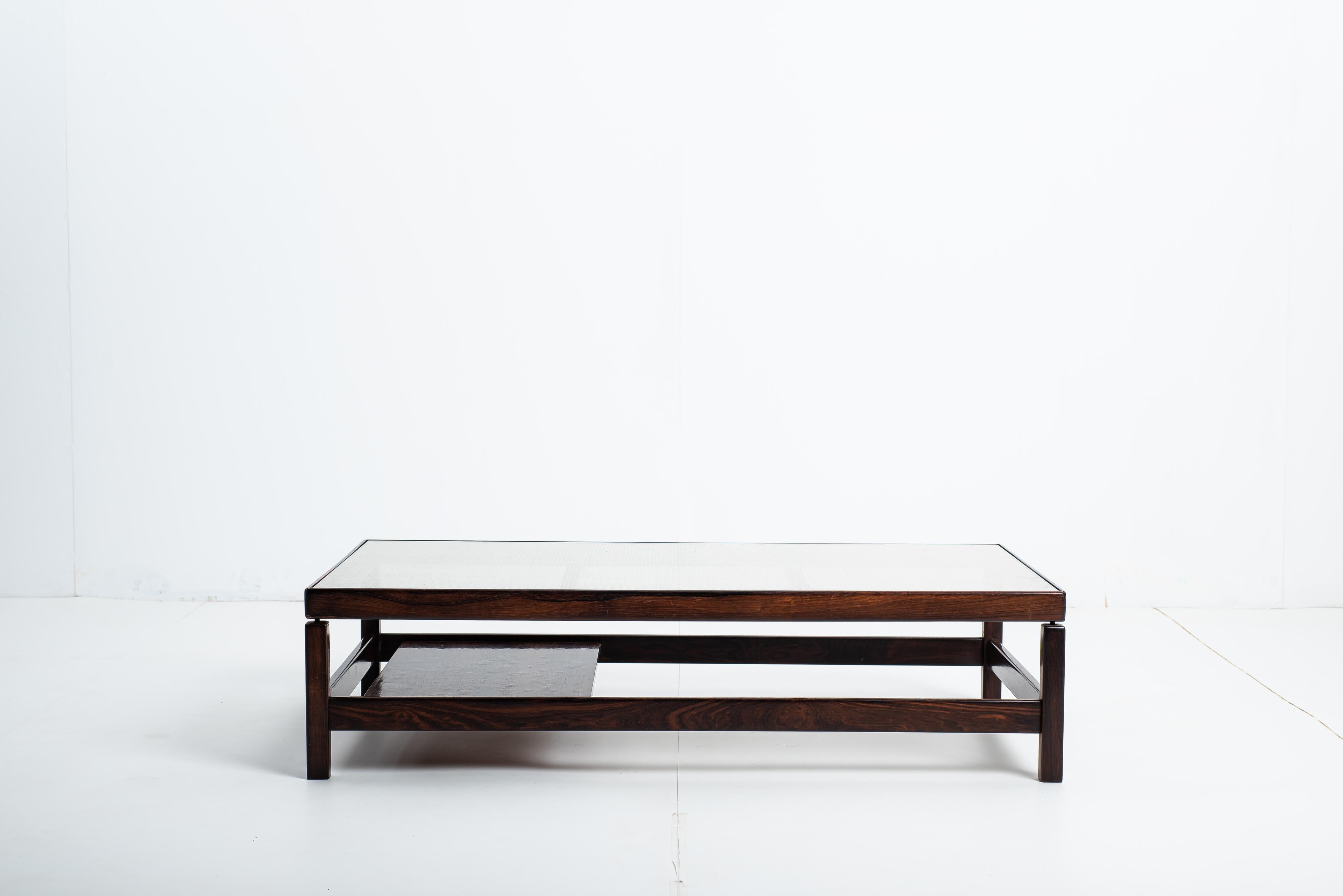 Mid-Century Modern Center table by Brazilian Designer, Brazil, 1960s In Good Condition For Sale In Deerfield Beach, FL