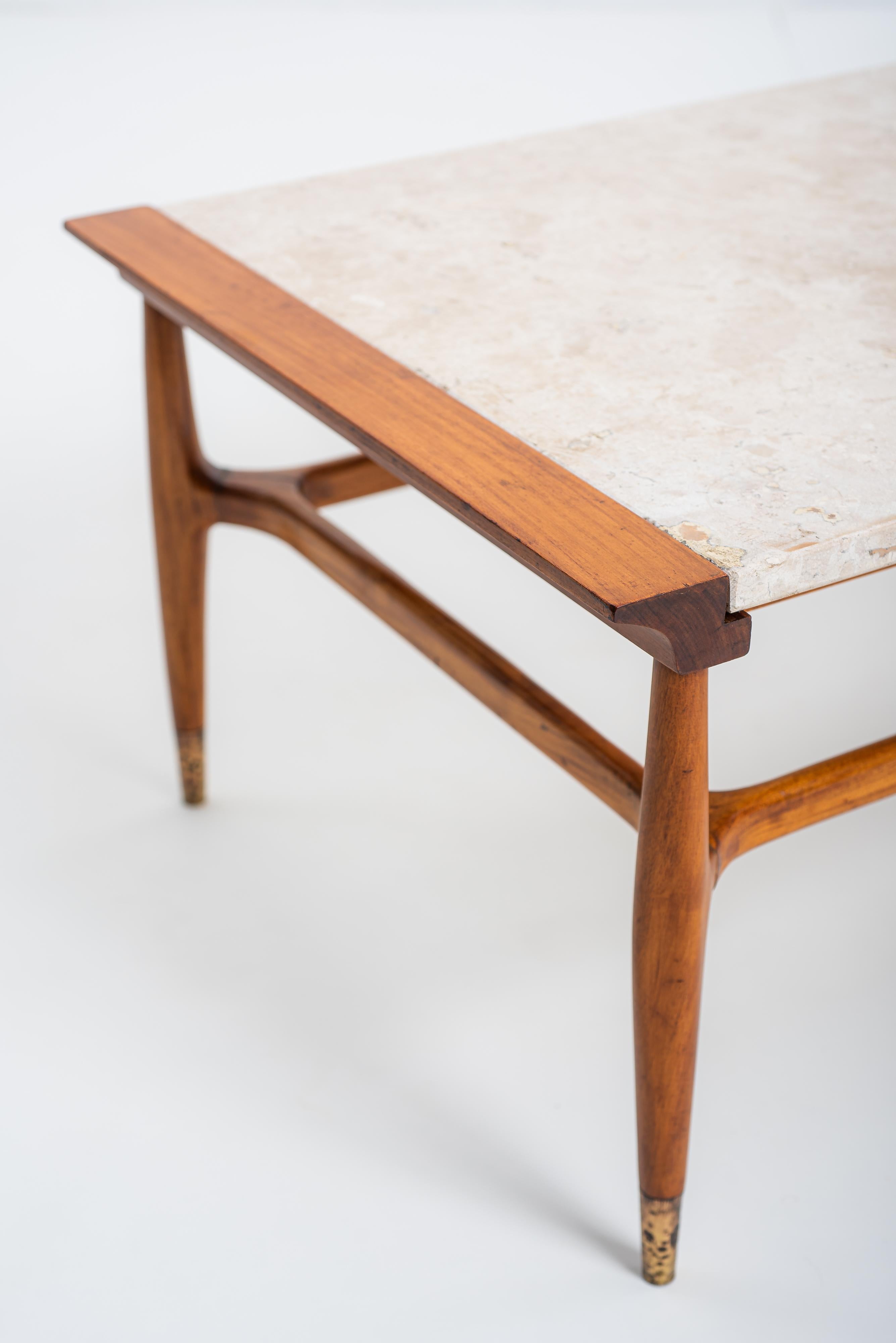Mid-Century Modern Center table by Giuseppe Scapinelli, Brazil, 1950s In Good Condition For Sale In Deerfield Beach, FL