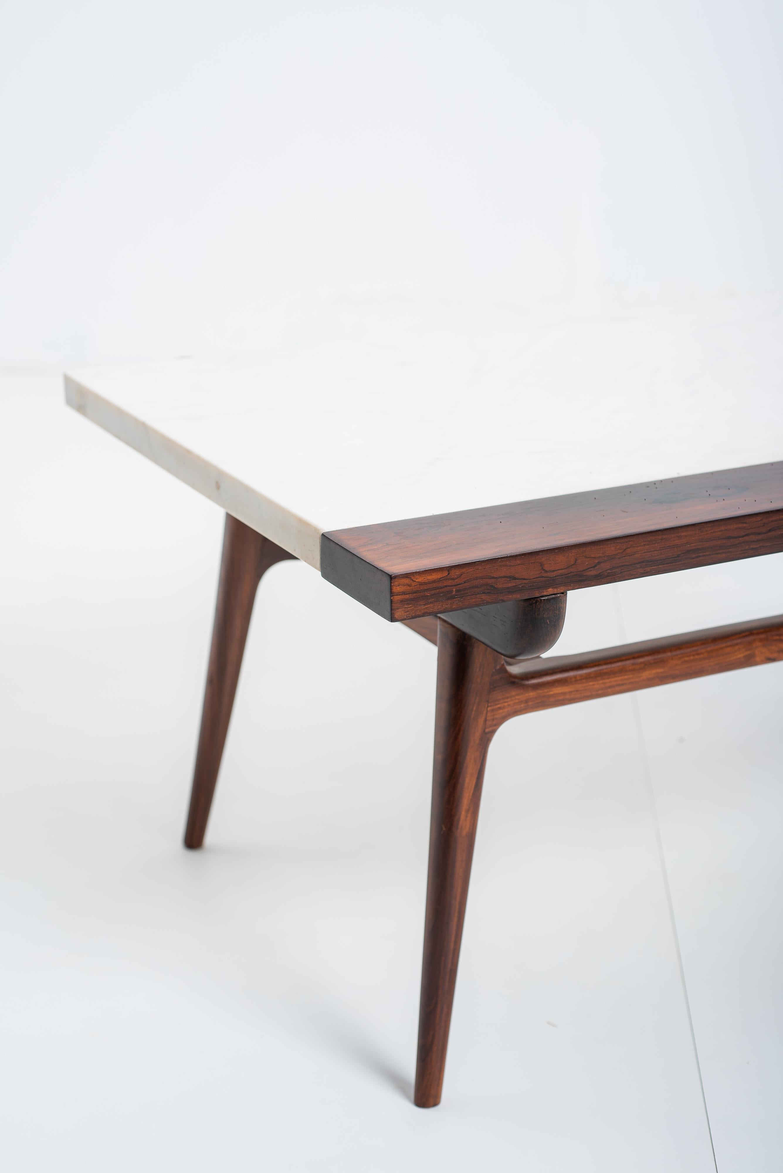 Mid-Century Modern Center table by Giuseppe Scapinelli, Brazil, 1960s For Sale 7