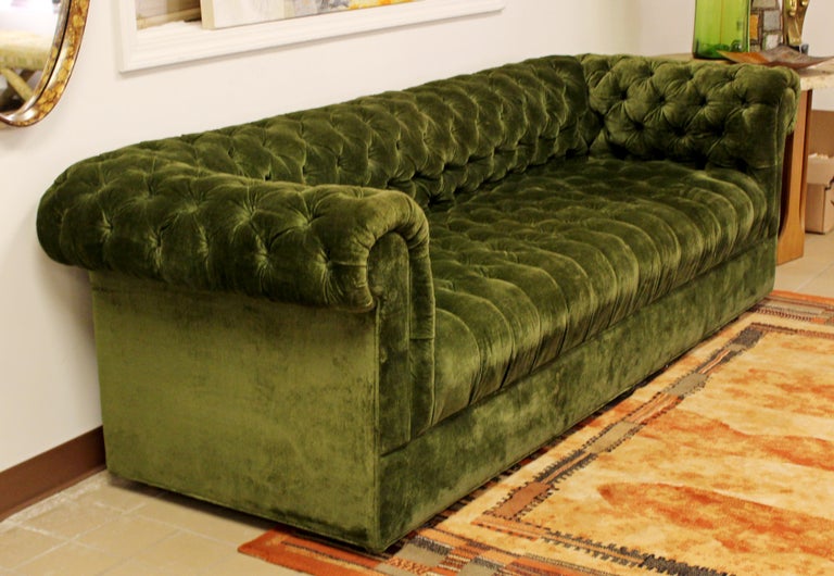 Photo inspiration: Picture Idea: Mid Century Modern Century Green Tufted Chesterfield Sofa Dunbar