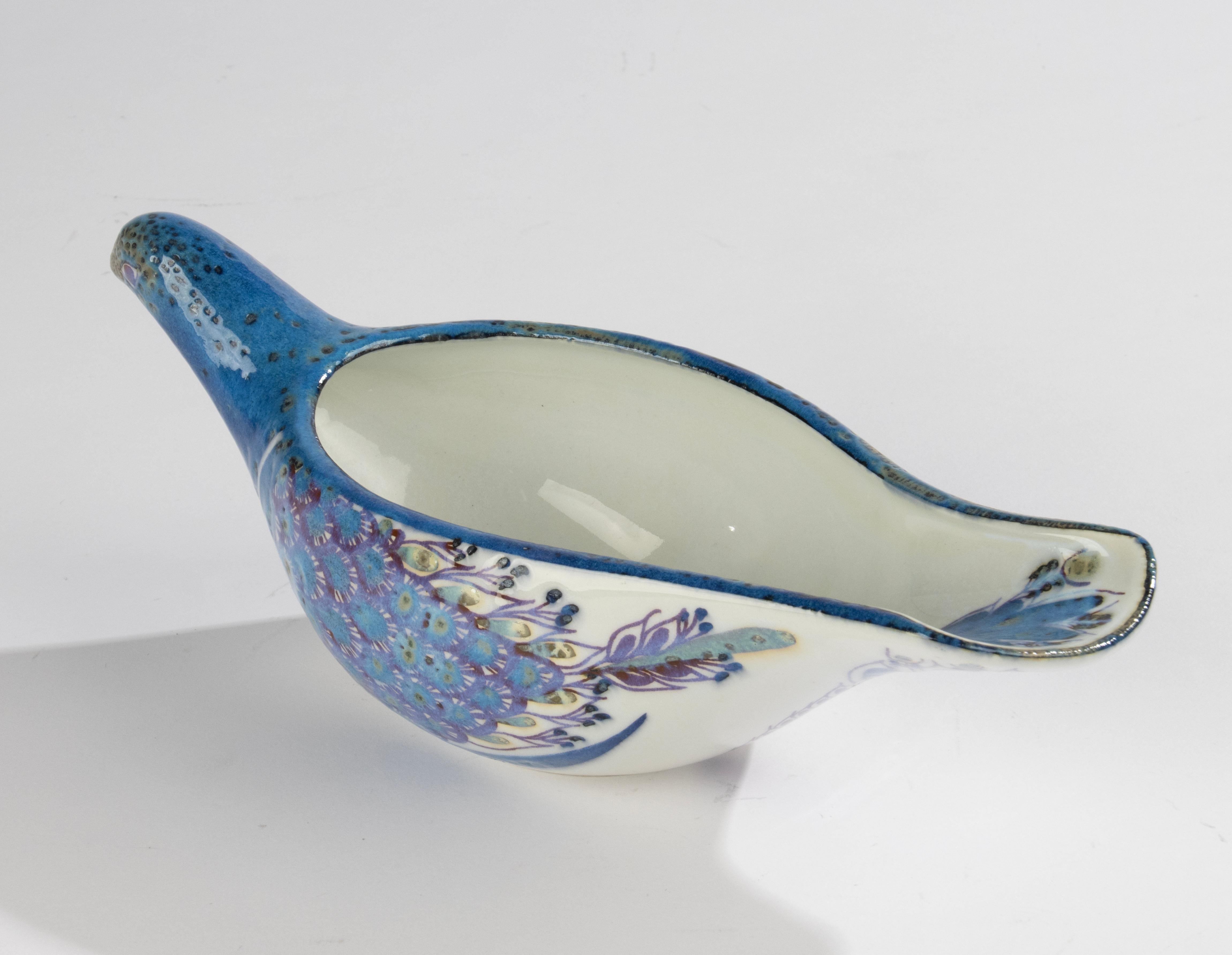 Moderne Keramikschale aus der Mitte des Jahrhunderts – Pfau – Royal Copenhagen – Berte Jessen im Angebot 2