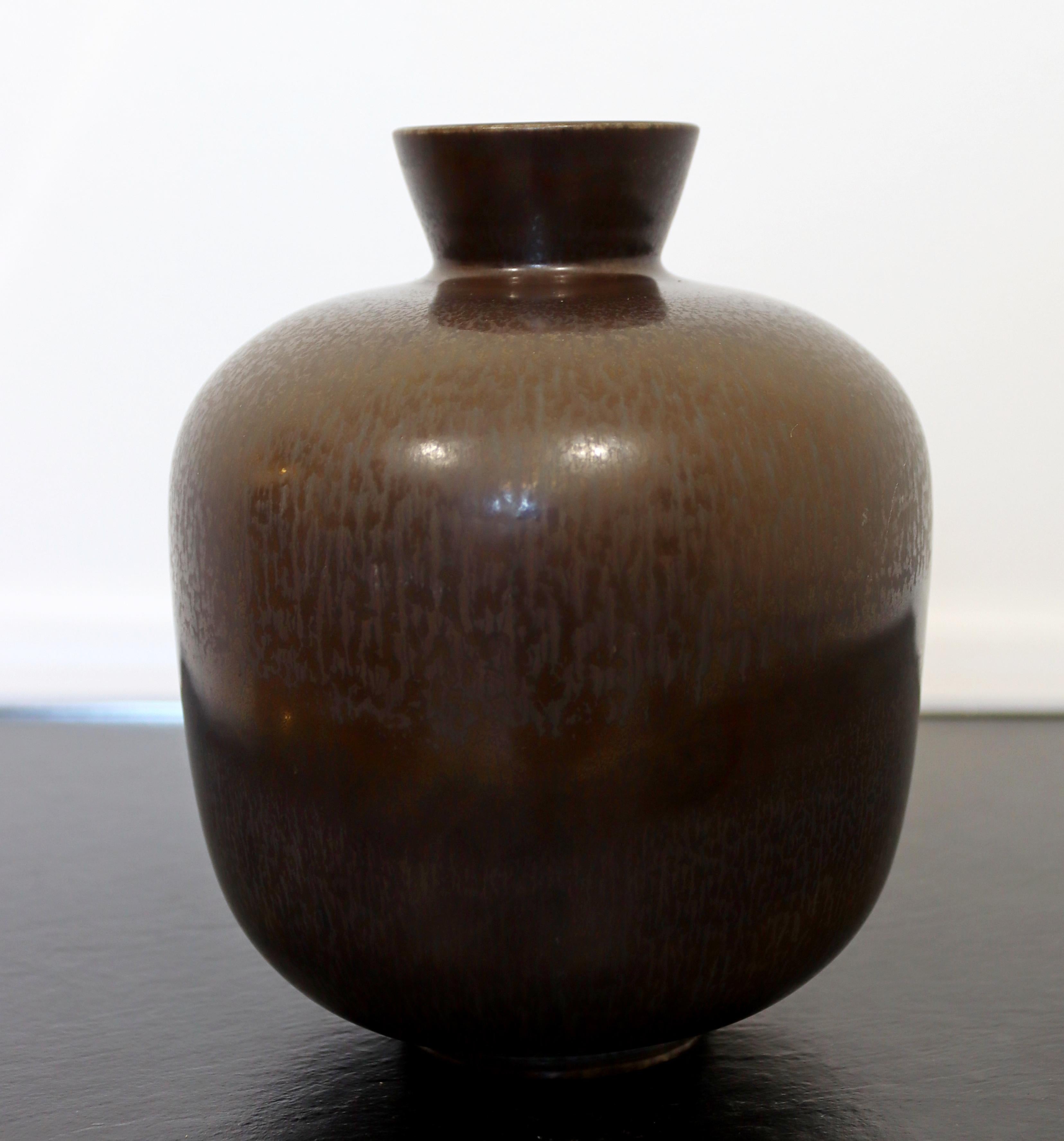 Mid-Century Modern Mid Century Modern Ceramic Bowl Vase Signed Berndt Friberg Gray Hare Glaze 1960s For Sale