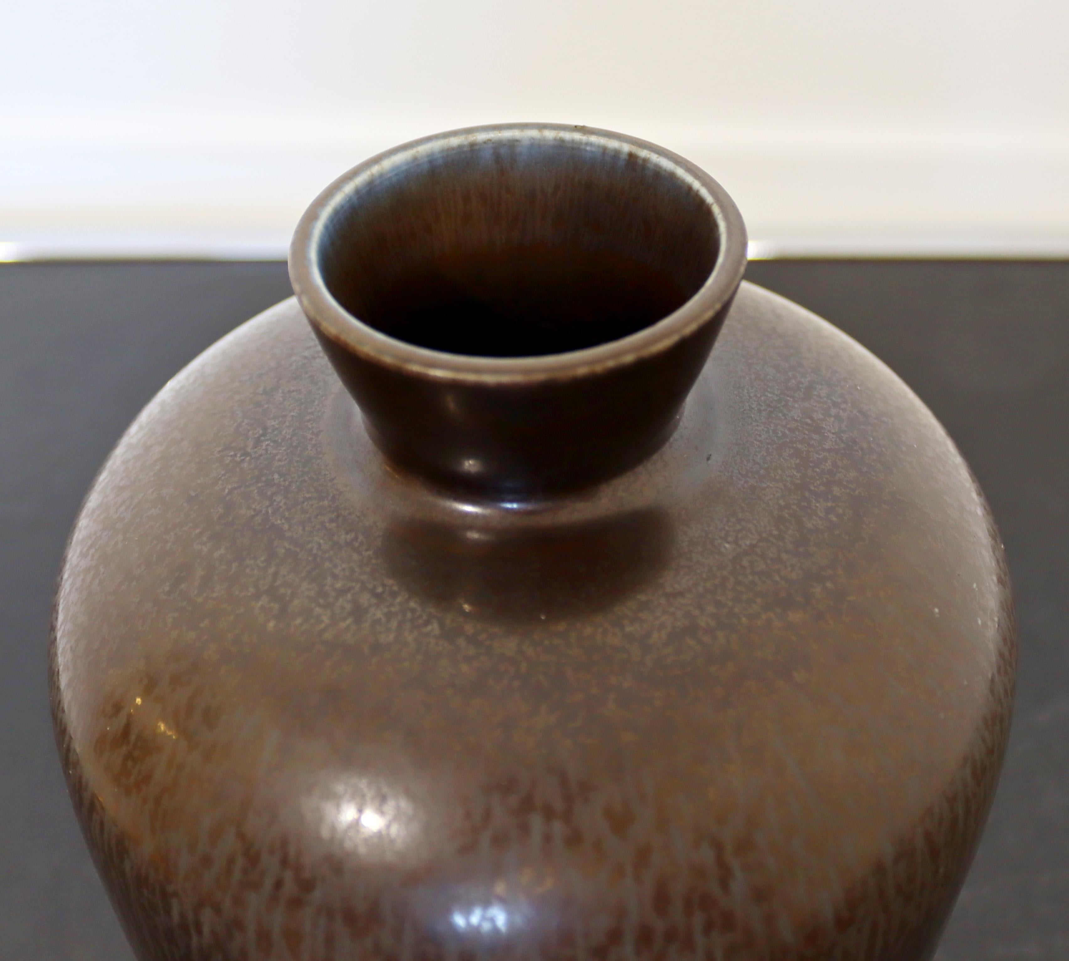 Swedish Mid Century Modern Ceramic Bowl Vase Signed Berndt Friberg Gray Hare Glaze 1960s For Sale