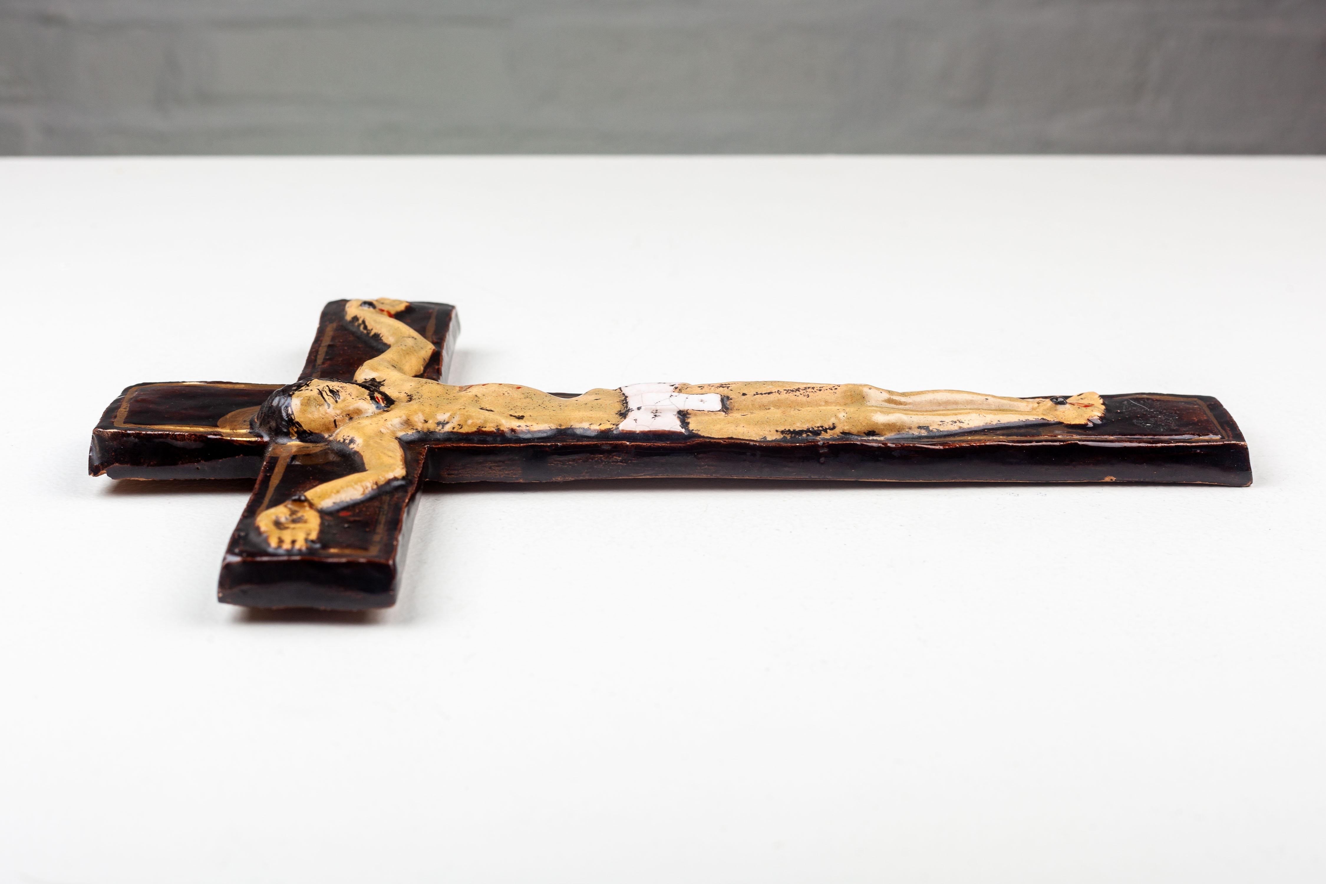 Mid-Century Modern Ceramic Crucifix For Sale 9