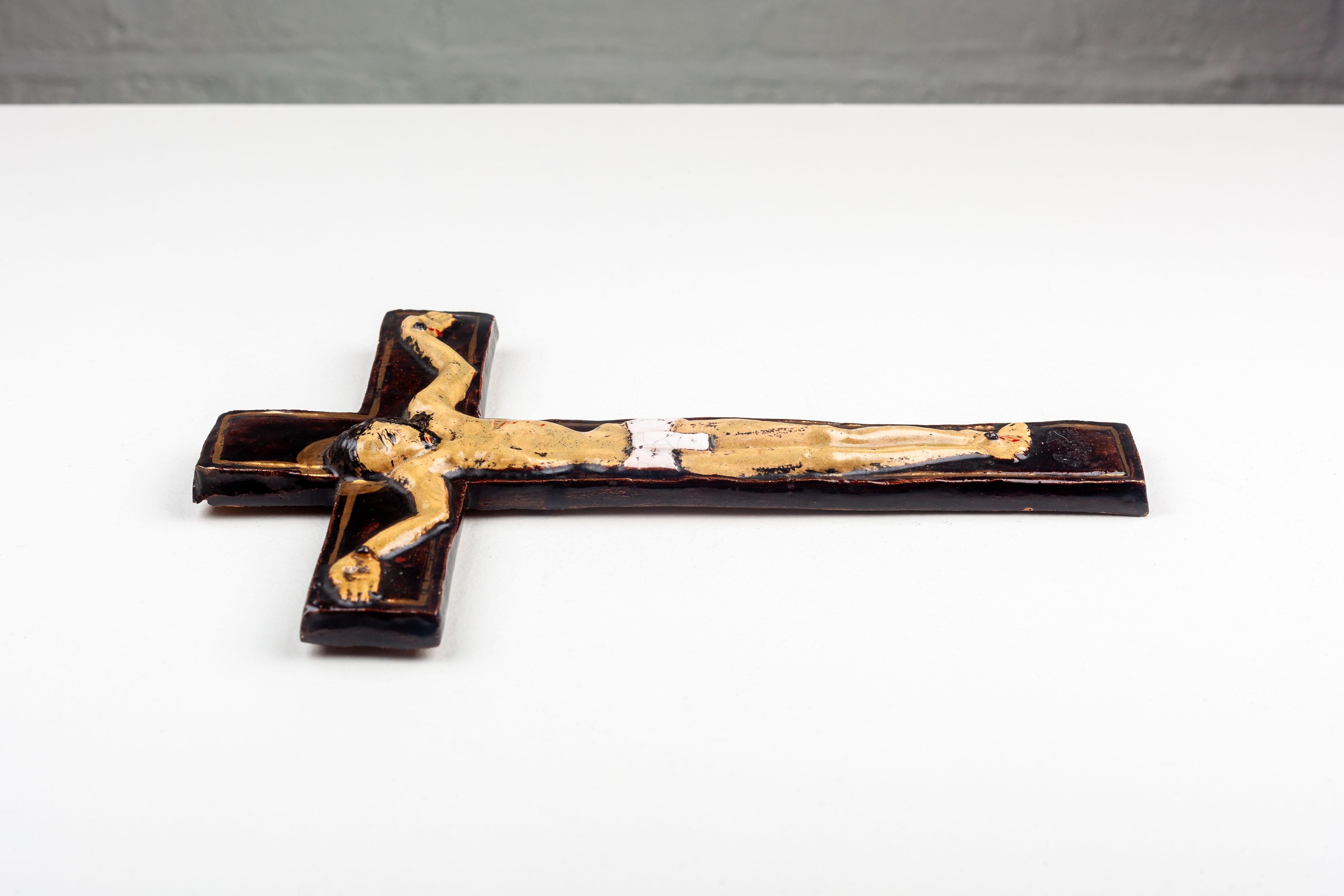 European Mid-Century Modern Ceramic Crucifix For Sale