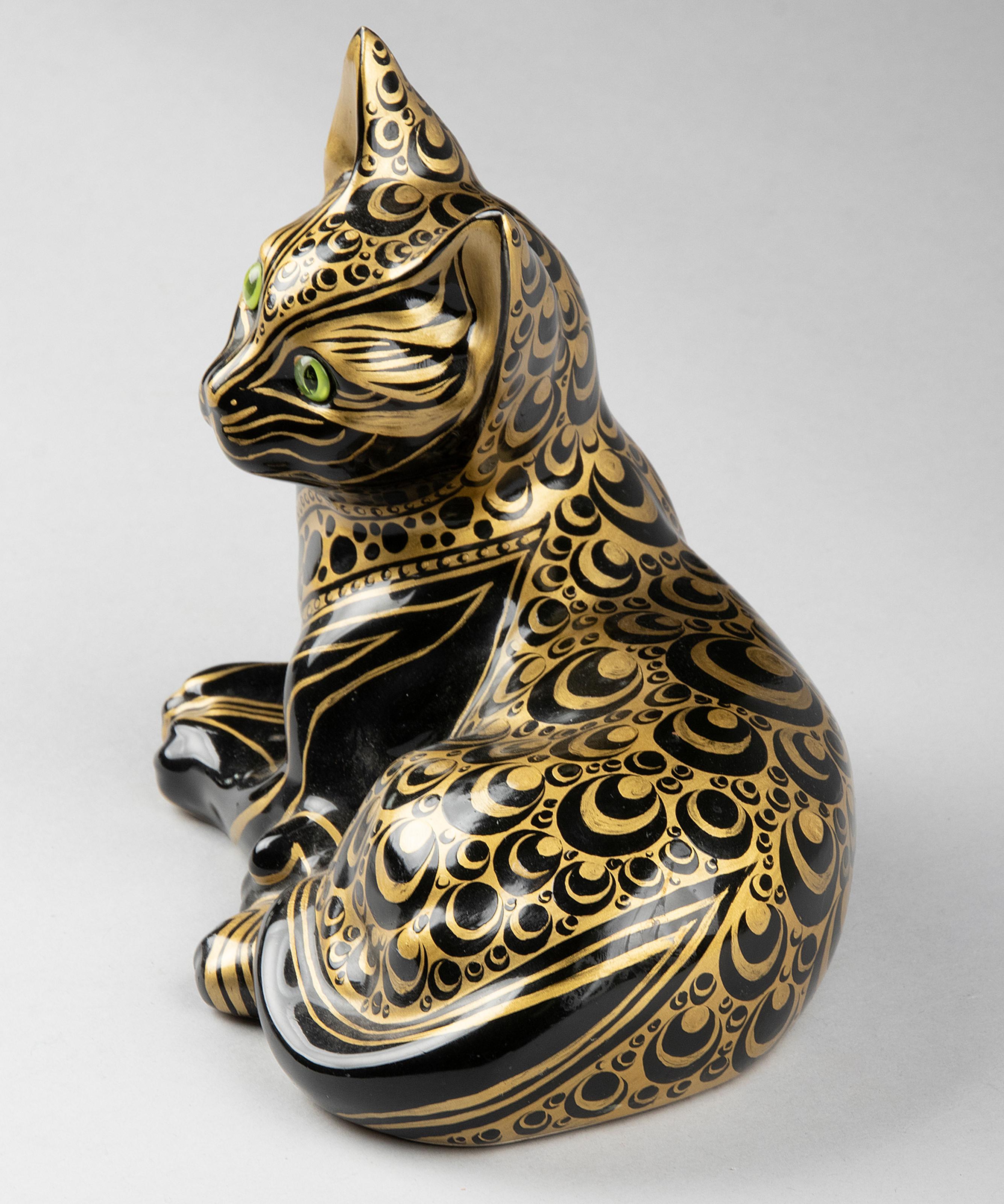 Mid-Century Modern Ceramic Figurine of a Cat 5