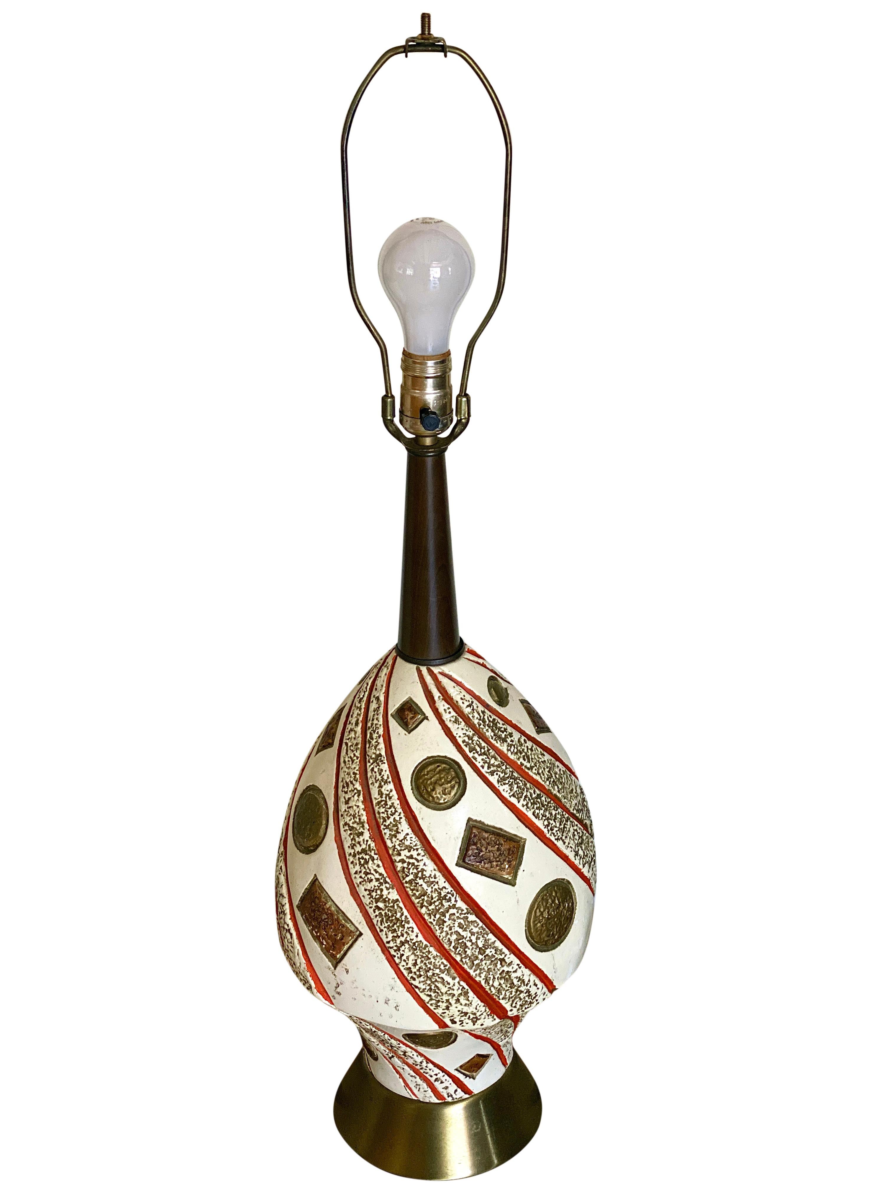 Mid-Century Modern Ceramic Geometric Design Lamp For Sale 2