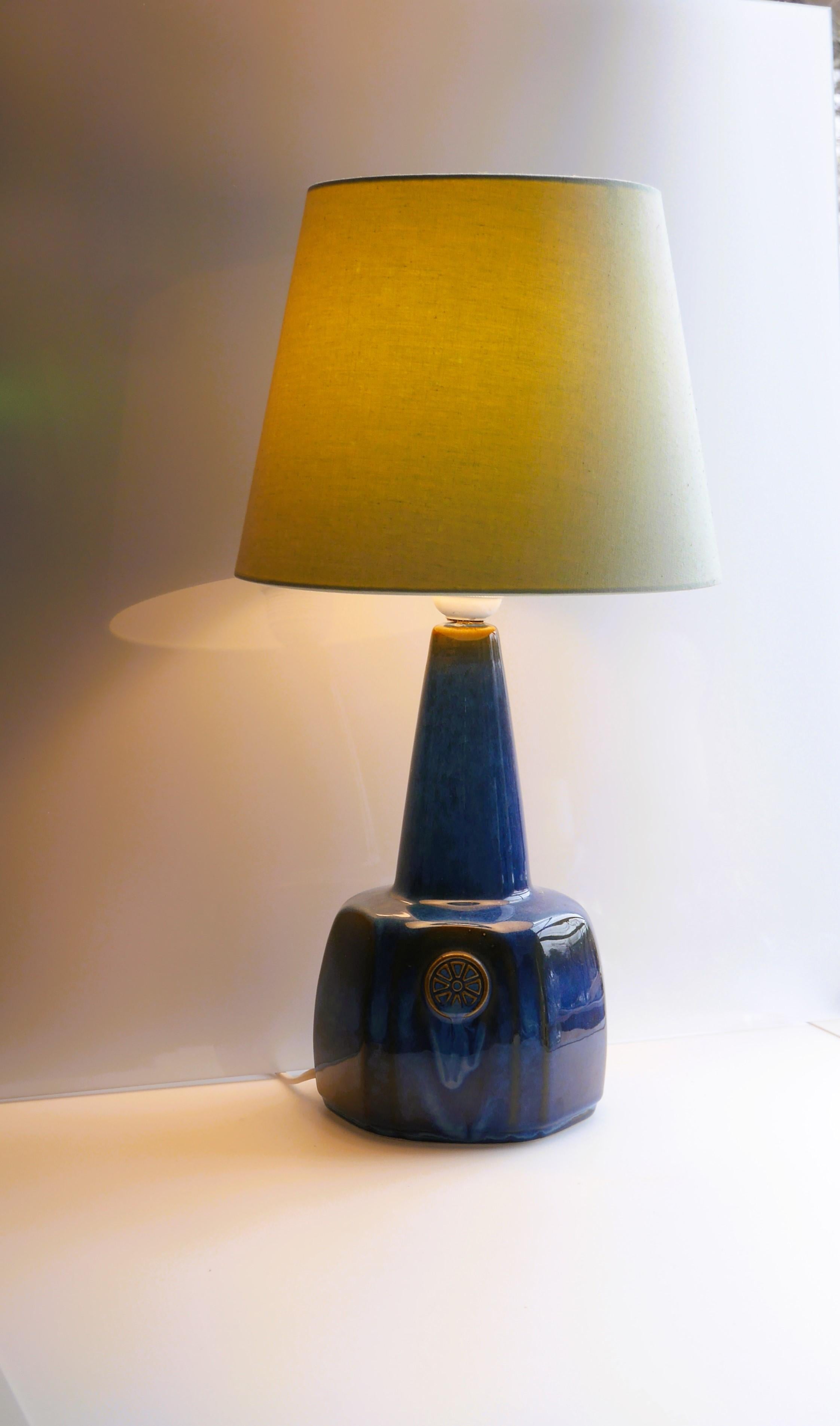 modern ceramic table lamp
