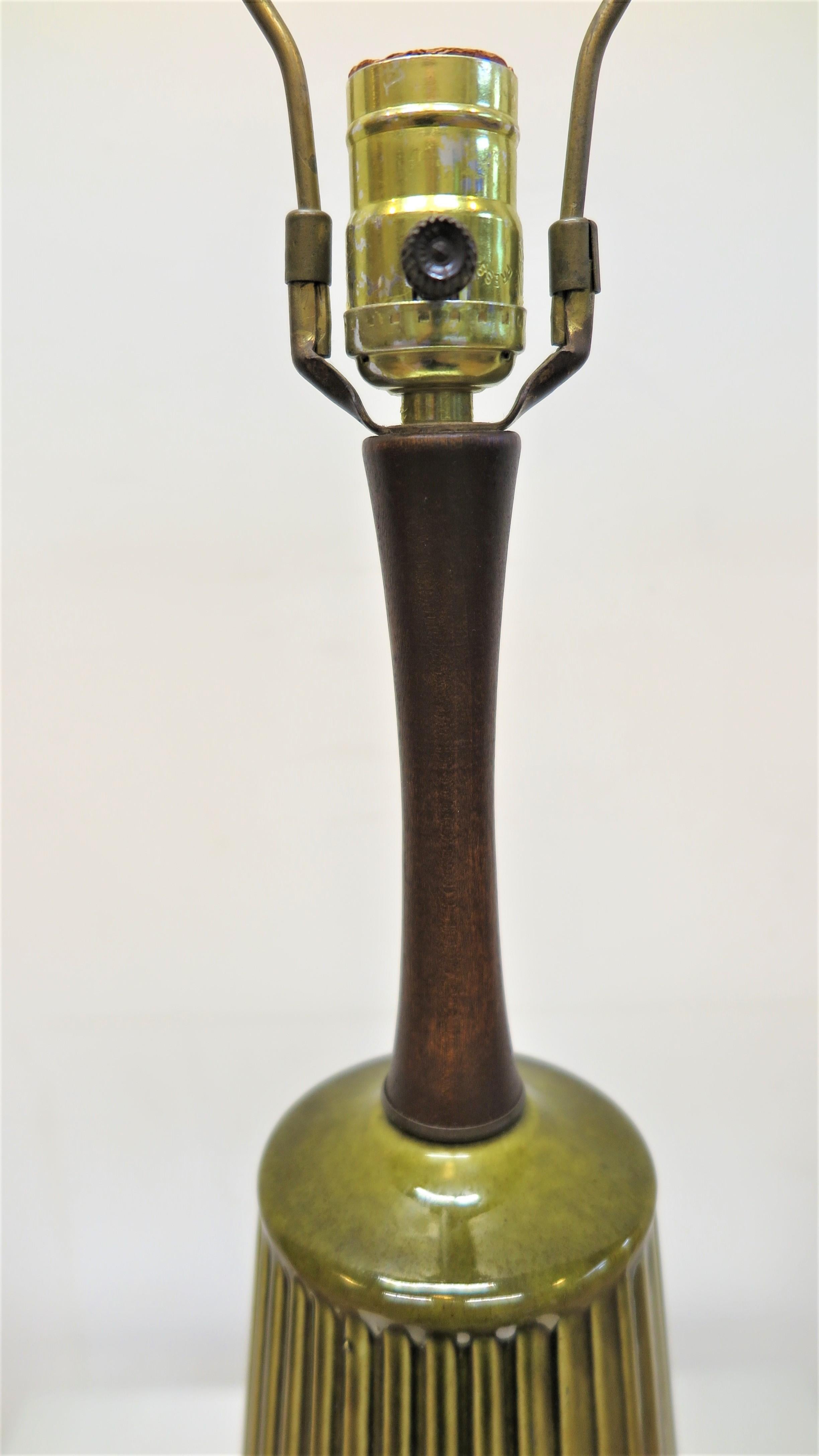 Mid-Century Modern Ceramic Lamp  1