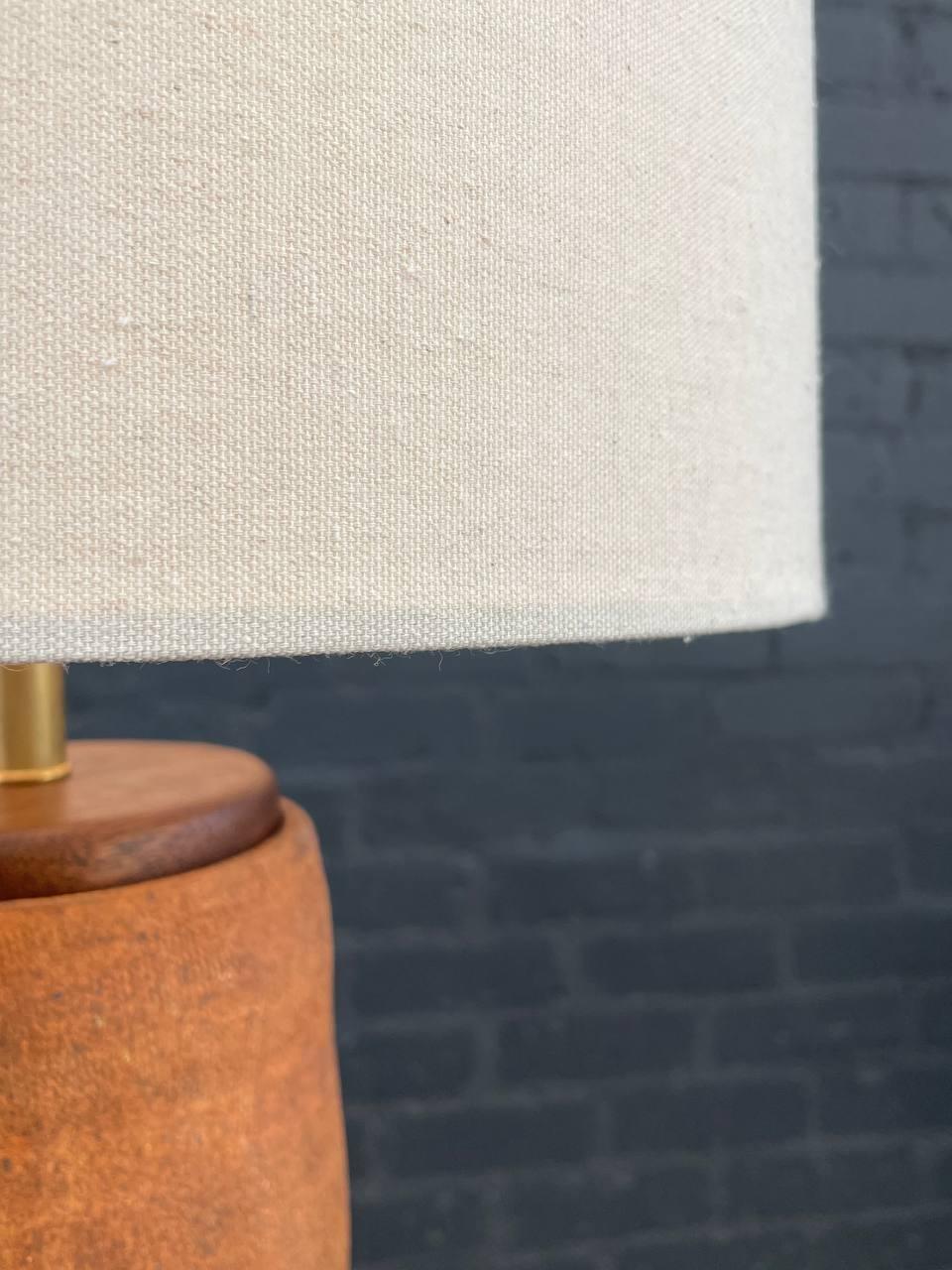 Mid-Century Modern Ceramic Orange Rust Glaze Table Lamp For Sale 1