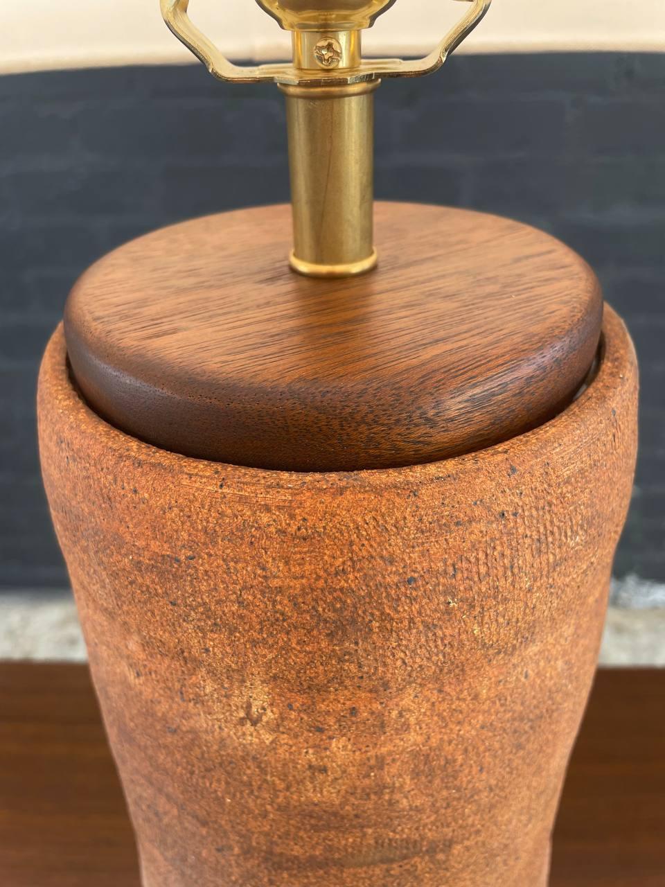 Mid-Century Modern Ceramic Orange Rust Glaze Table Lamp For Sale 3